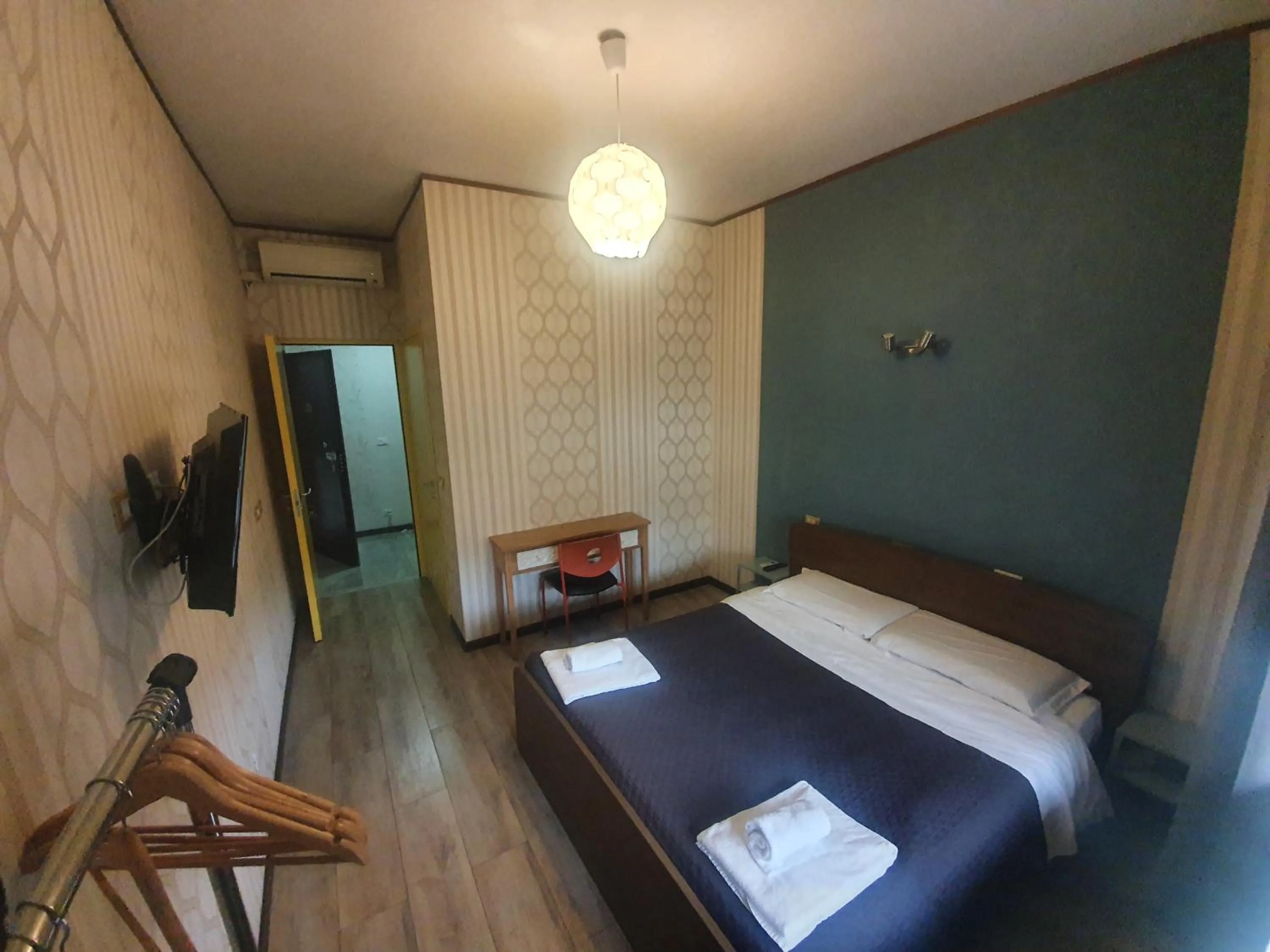 Bedroom, Bed in Sira House Milano