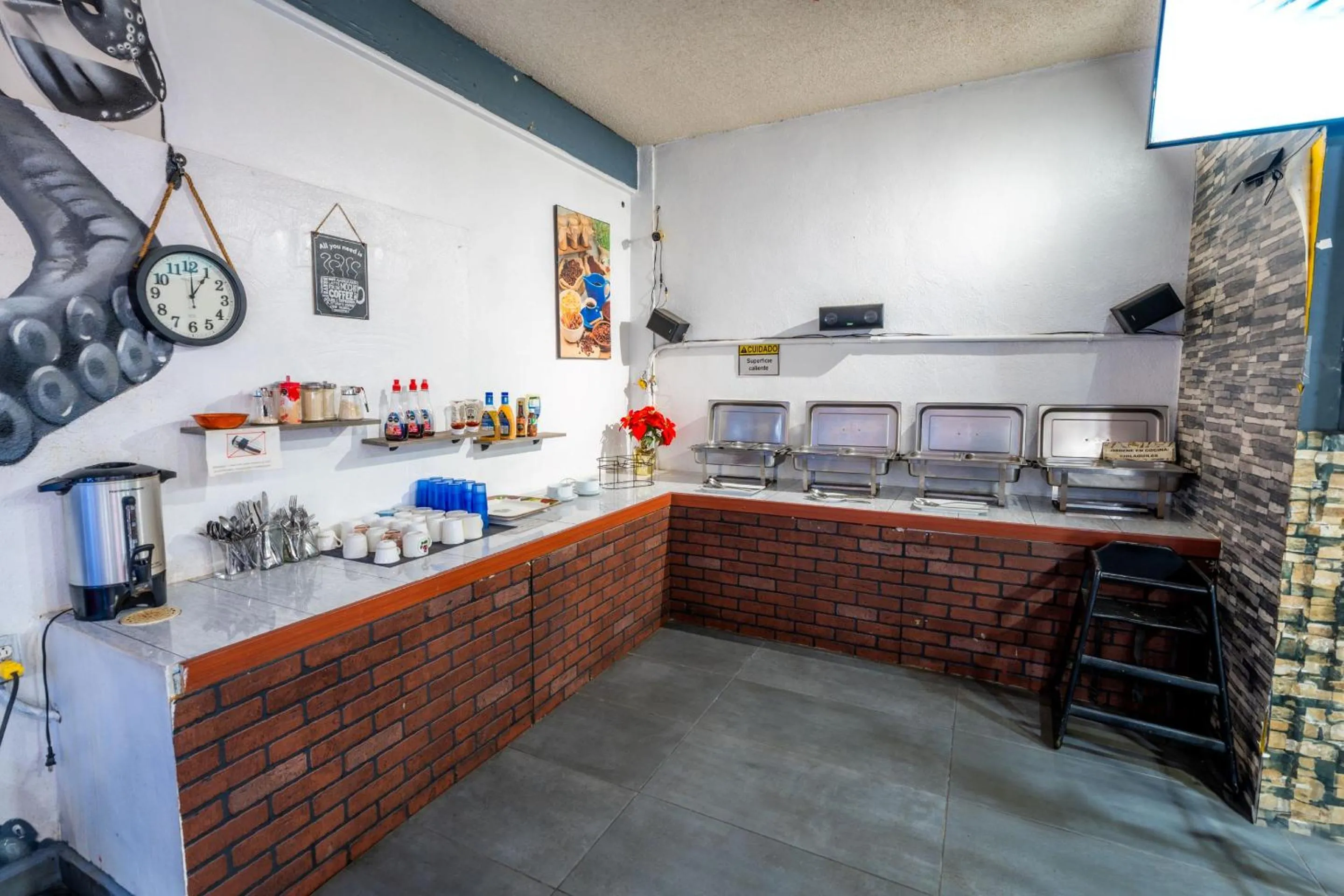 Restaurant/places to eat in Hotel Rose Ensenada