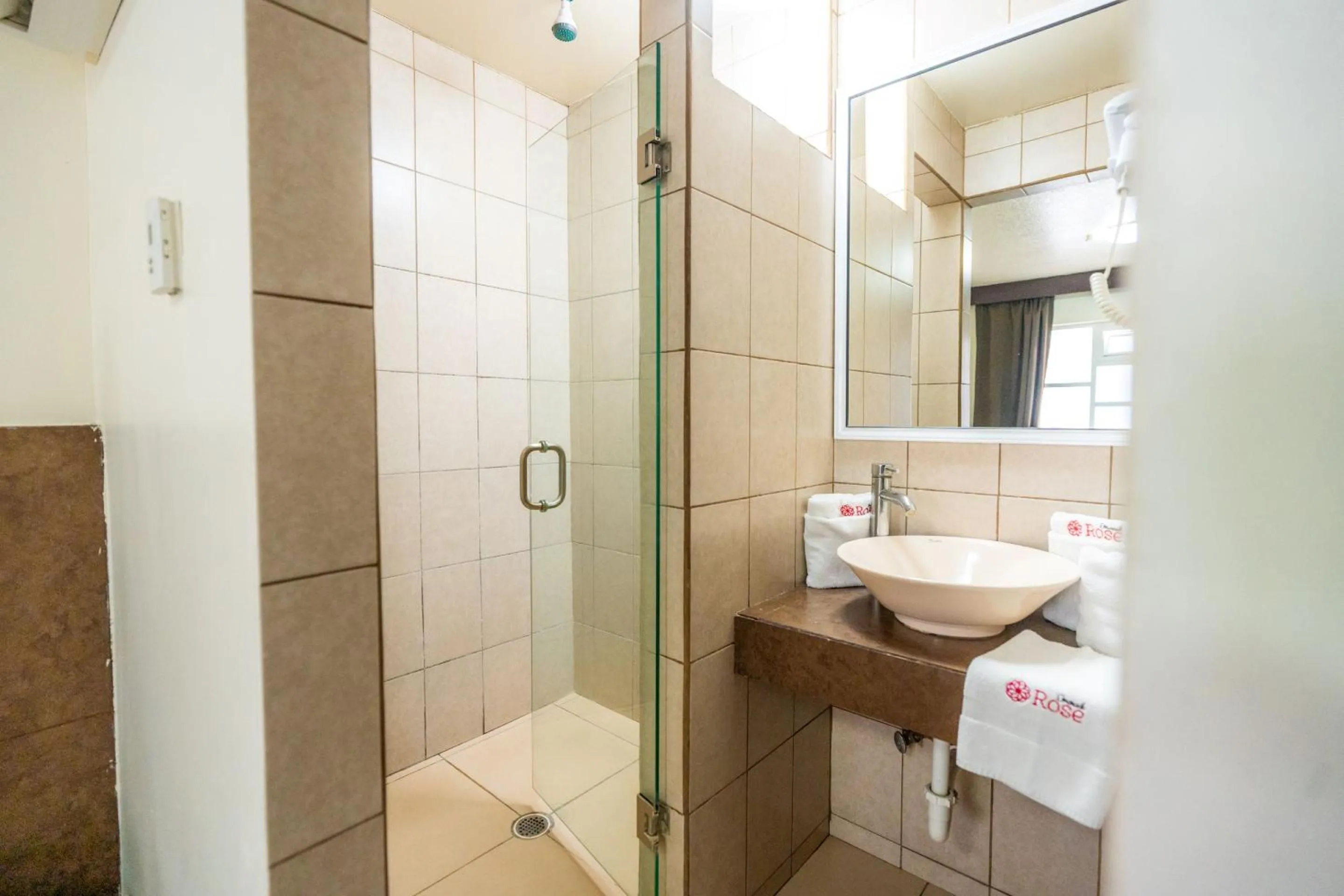 Toilet in Hotel Rose Ensenada