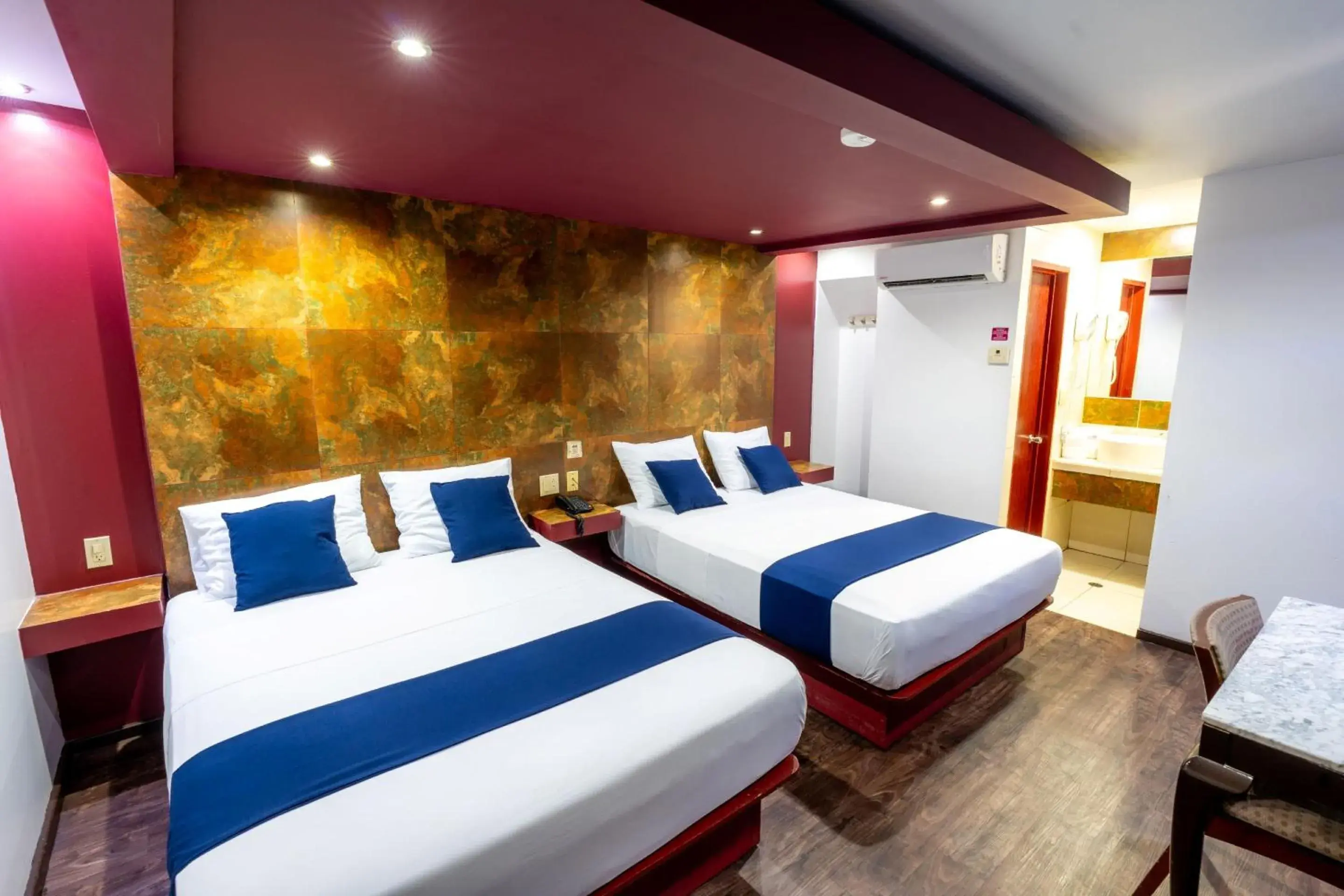 Standard Twin Room in Hotel Rose Ensenada Standard Twin Room in Hotel Rose Ensenada