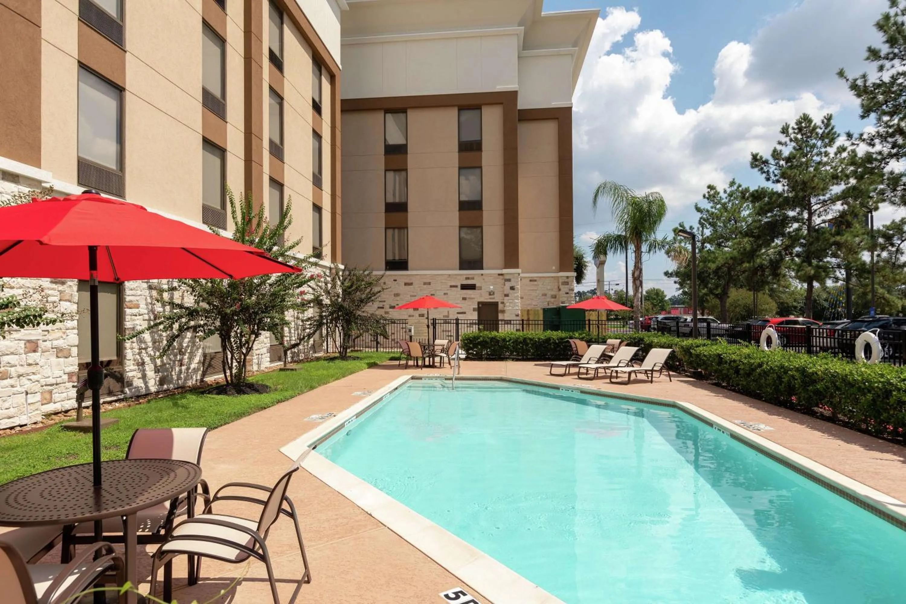 Pool view in Hampton Inn Houston/Humble-Airport Area