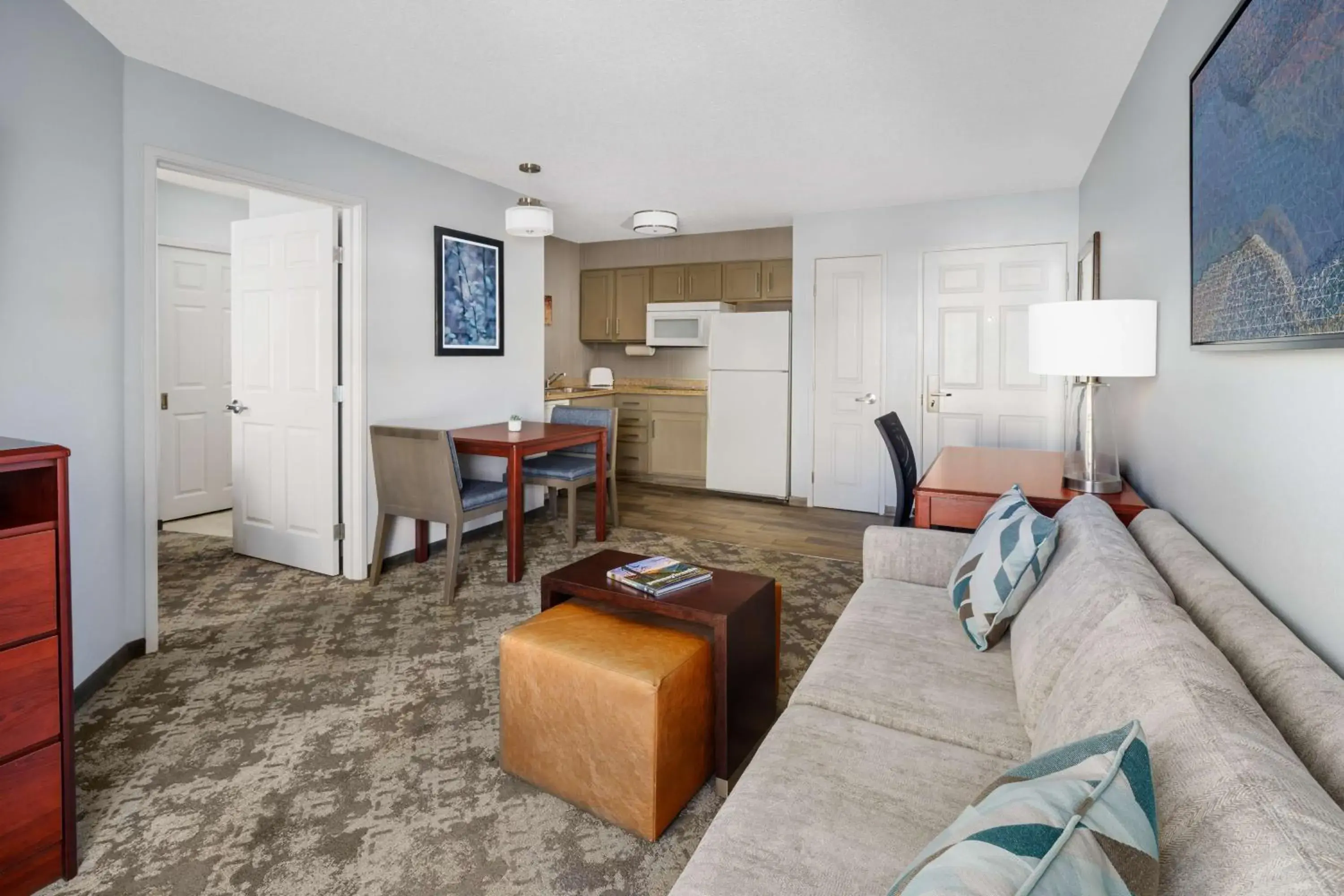 One-Bedroom Queen Suite - Non-Smoking in Homewood Suites by Hilton Erie One-Bedroom Queen Suite - Non-Smoking in Homewood Suites by Hilton Erie