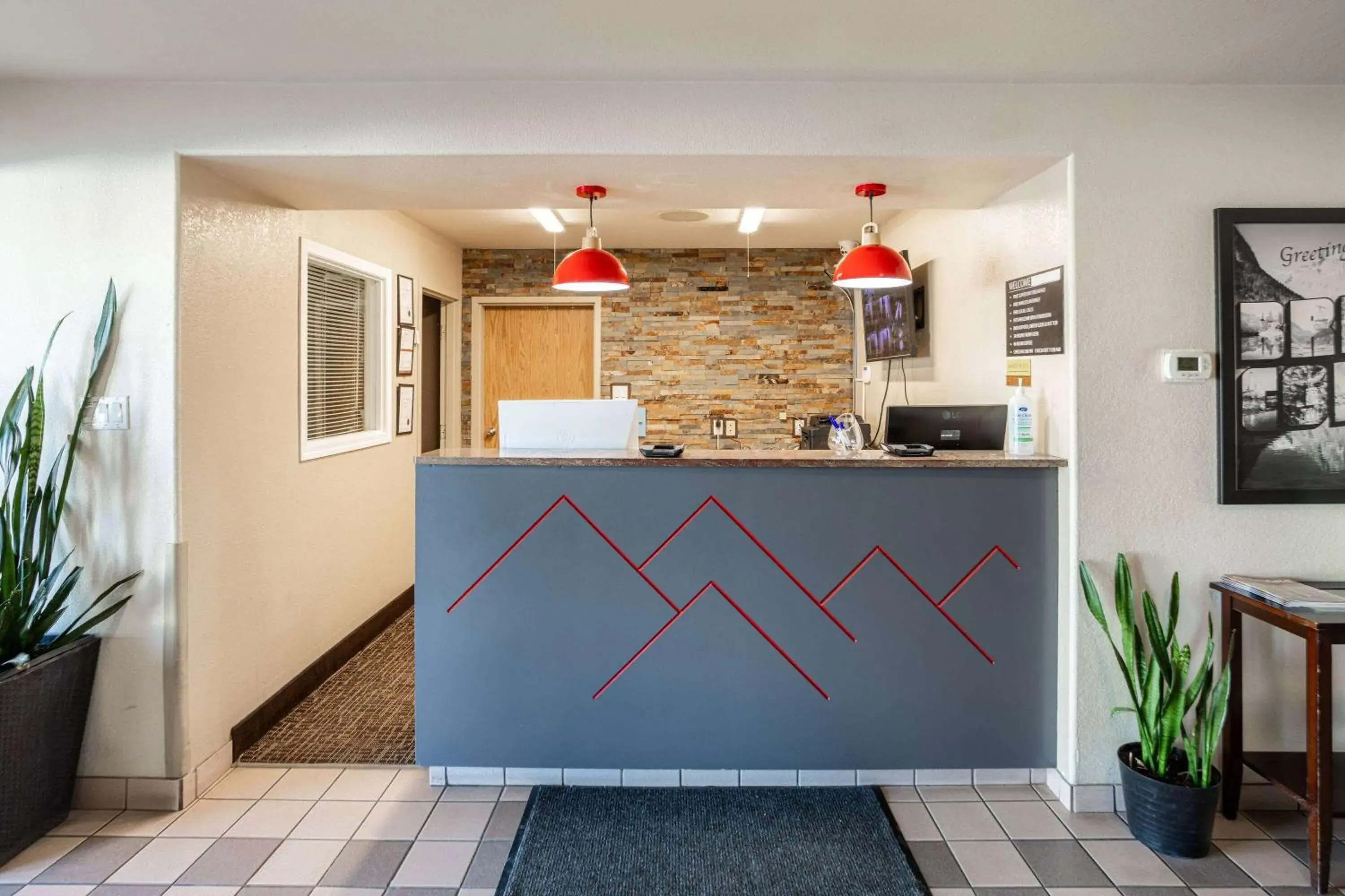 Lobby or reception in Ramada by Wyndham Cranbrook Lobby or reception in Ramada by Wyndham Cranbrook
