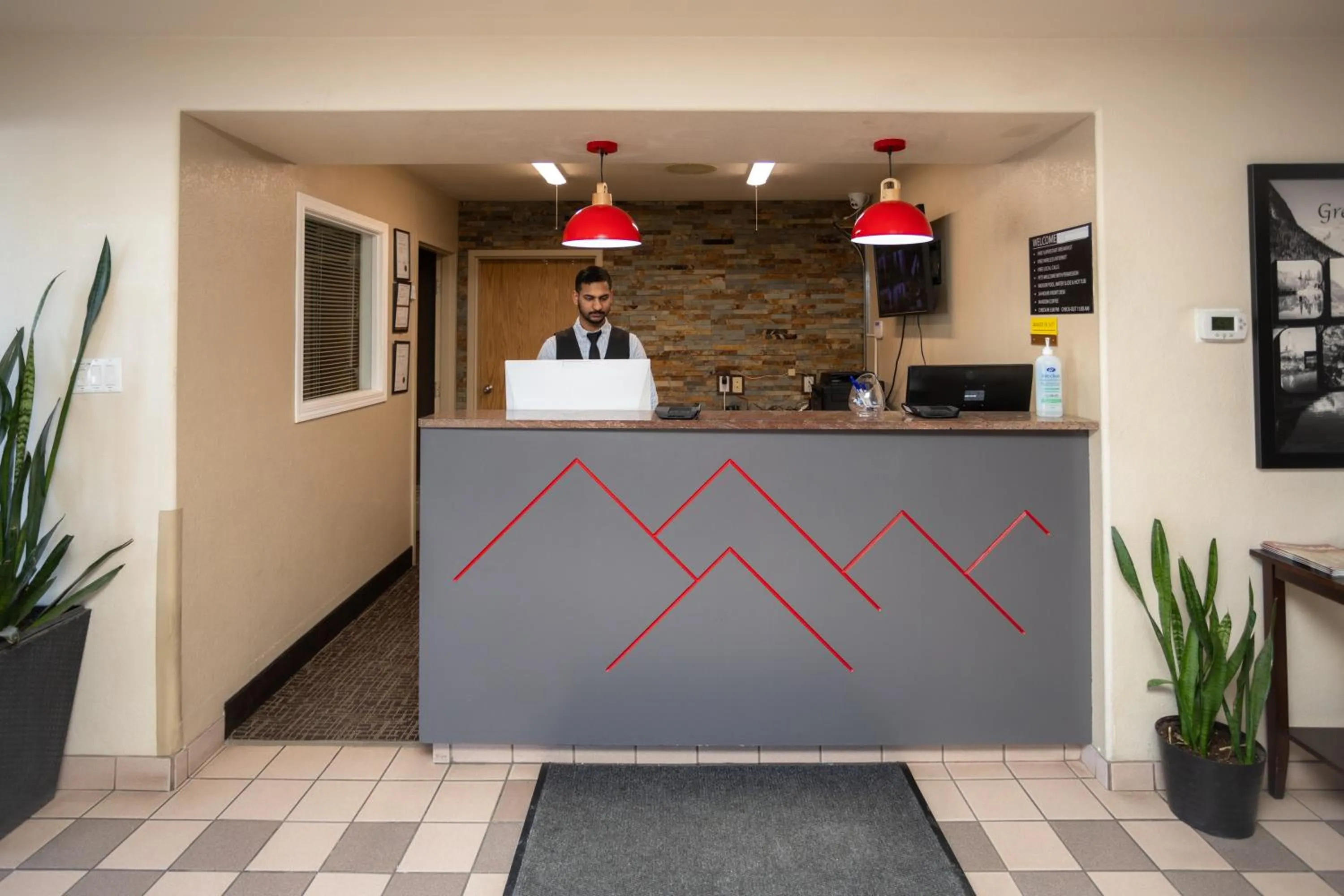Lobby or reception in Ramada by Wyndham Cranbrook