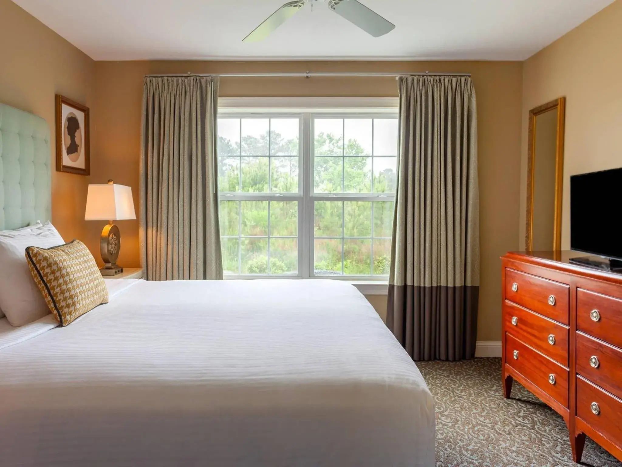 Bedroom, Bed in Bluegreen Vacations Parkside Williamsburg, an Ascend Collection Resort Bedroom, Bed in Bluegreen Vacations Parkside Williamsburg, an Ascend Collection Resort