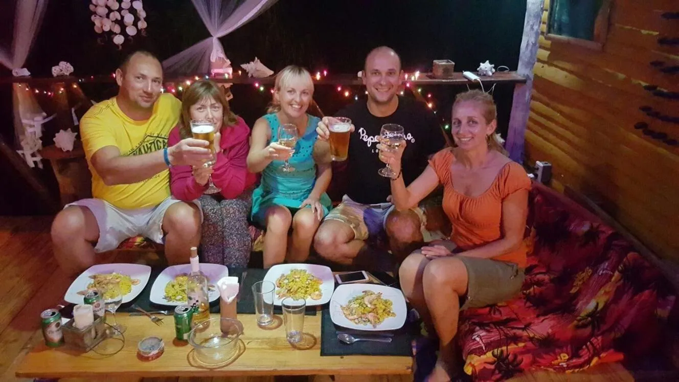 Restaurant/places to eat in Villa La Caleta