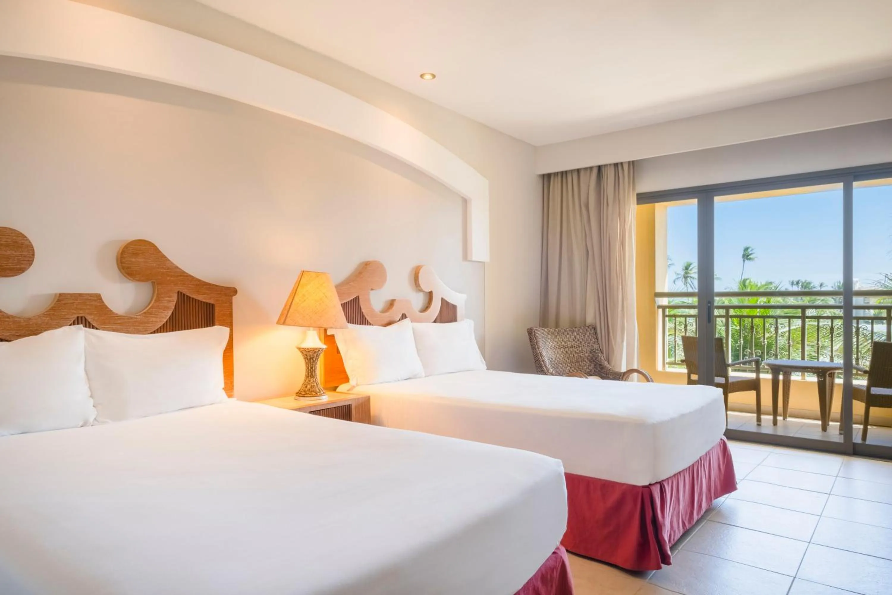 Bedroom, Bed in Iberostar Waves Bahia - All Inclusive