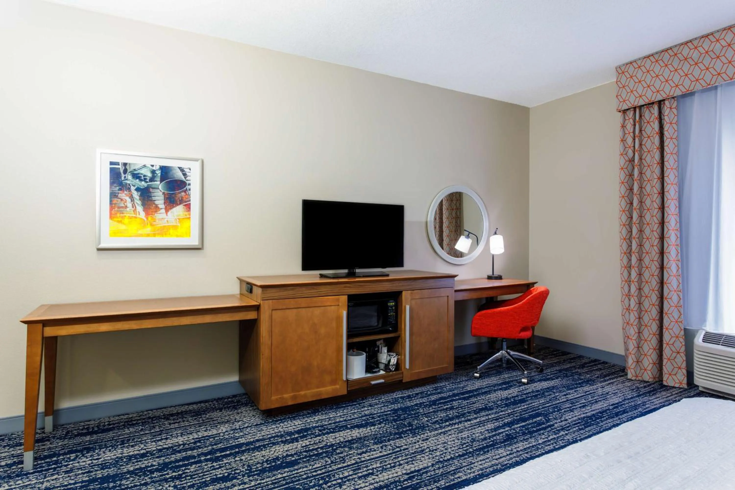 Bedroom in Hampton Inn Titusville/I-95 Kennedy Space Center