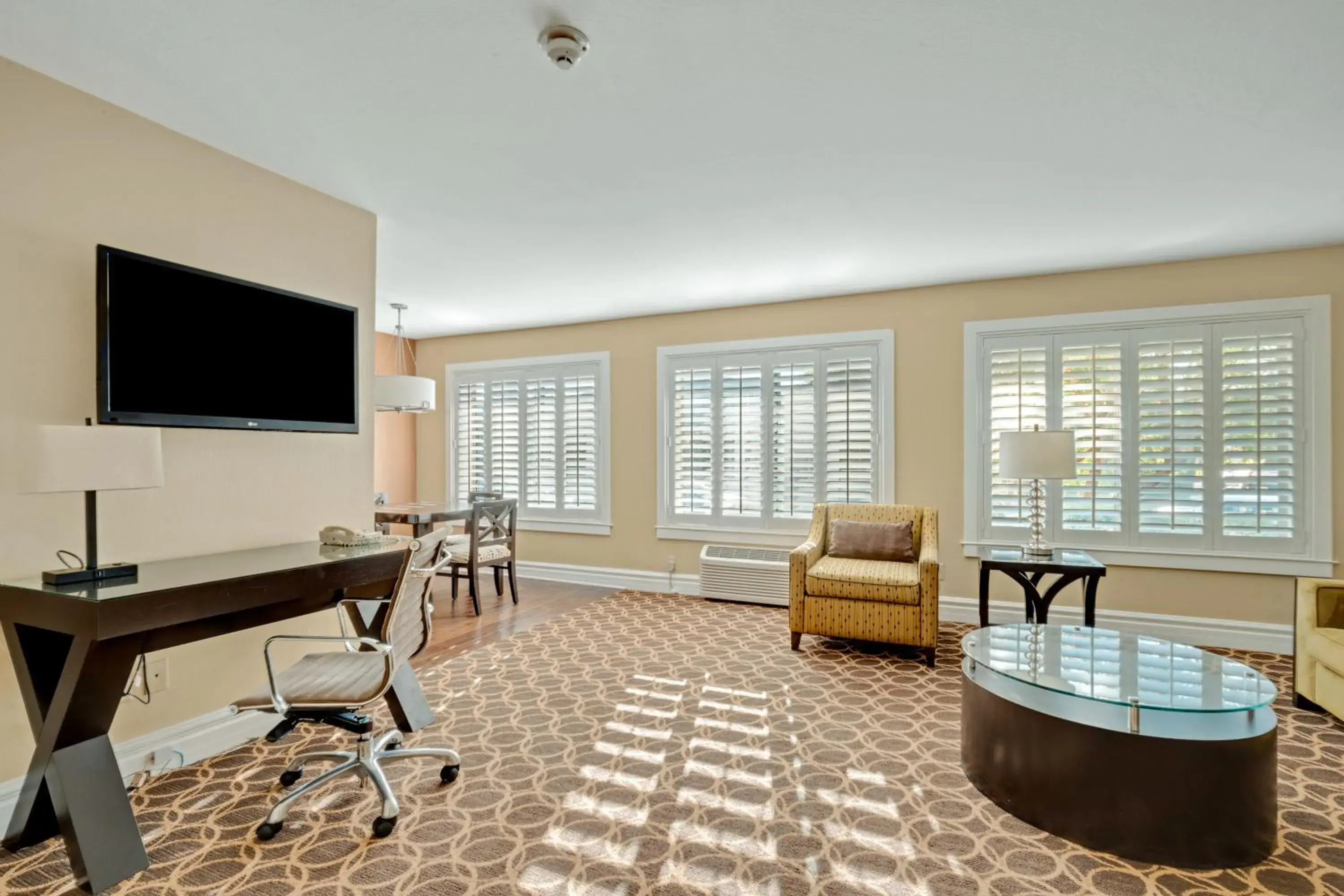 Living room in Marin Suites Hotel Living room in Marin Suites Hotel