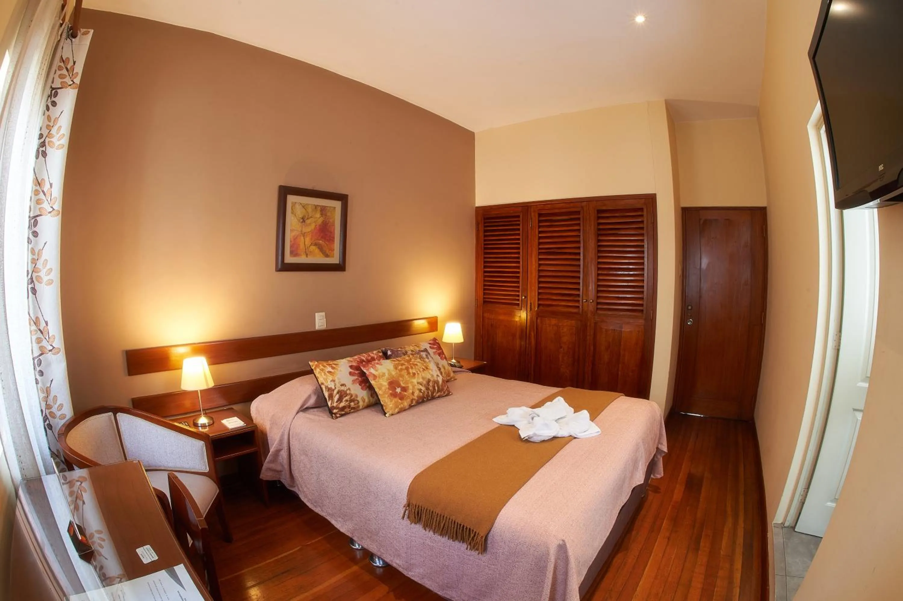TV and multimedia, Bed in Hotel Arequipa Vive