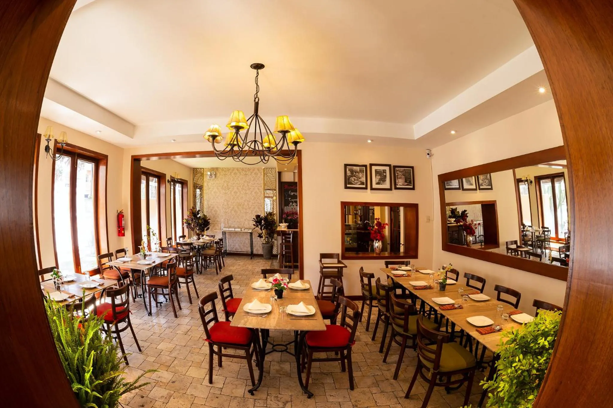 Restaurant/places to eat in Hotel Arequipa Vive