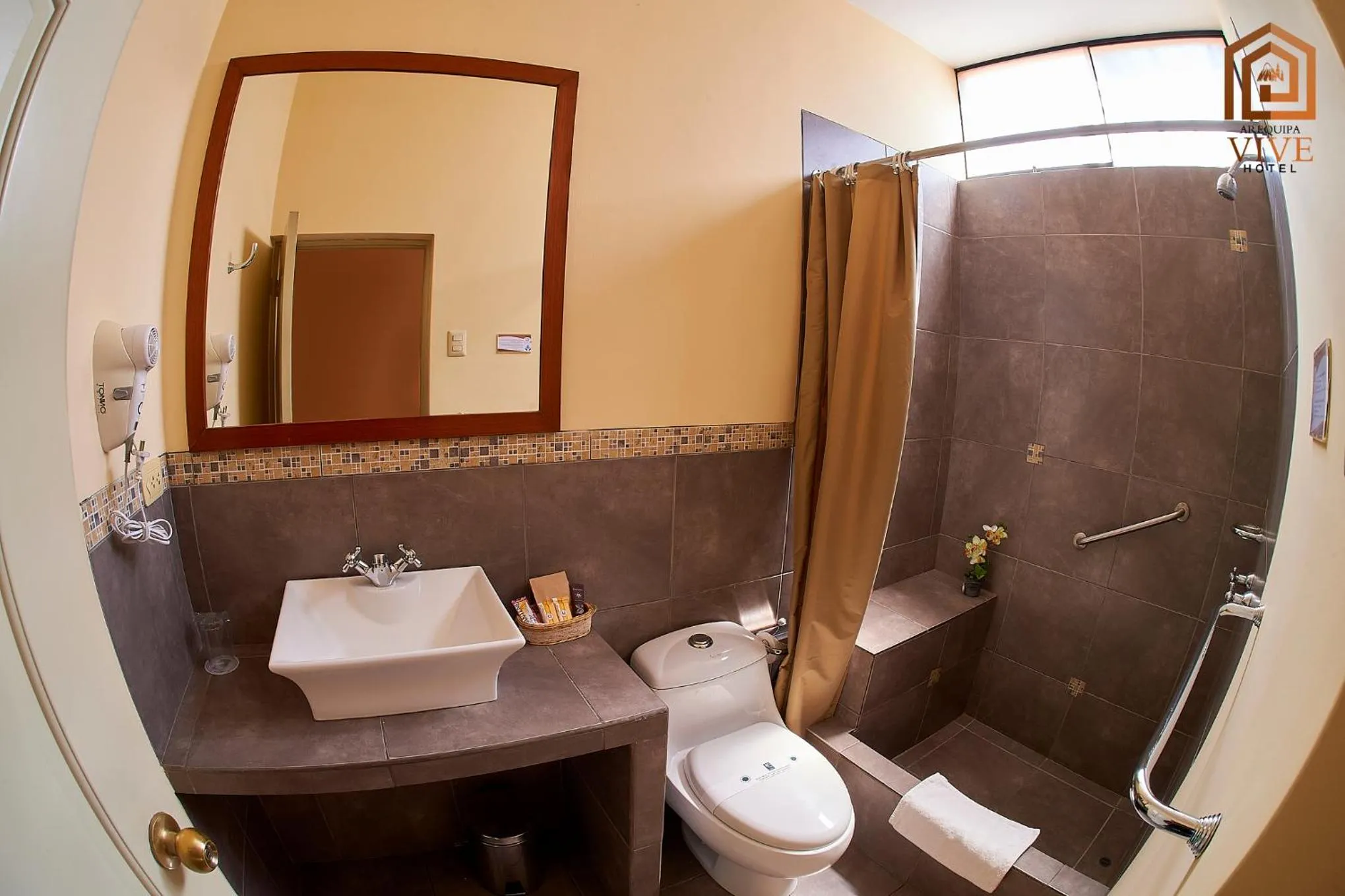 Shower in Hotel Arequipa Vive