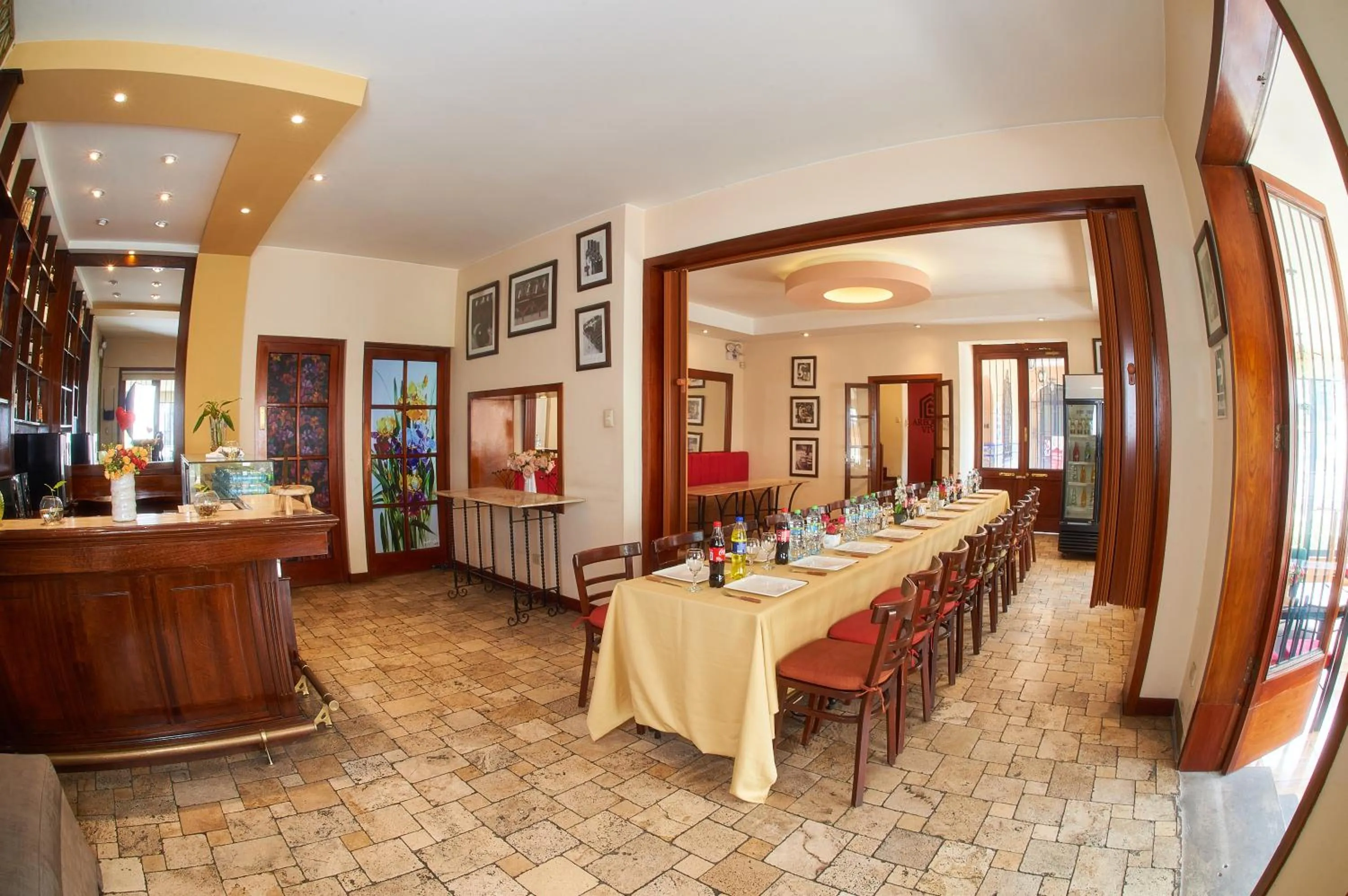 Restaurant/places to eat in Hotel Arequipa Vive