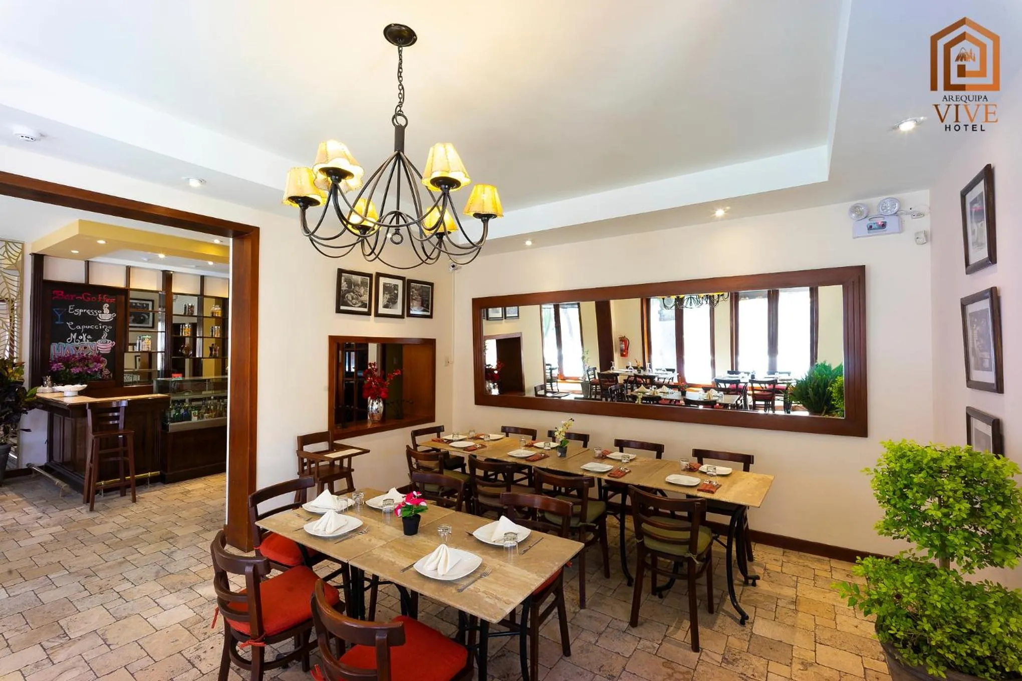 Restaurant/places to eat in Hotel Arequipa Vive