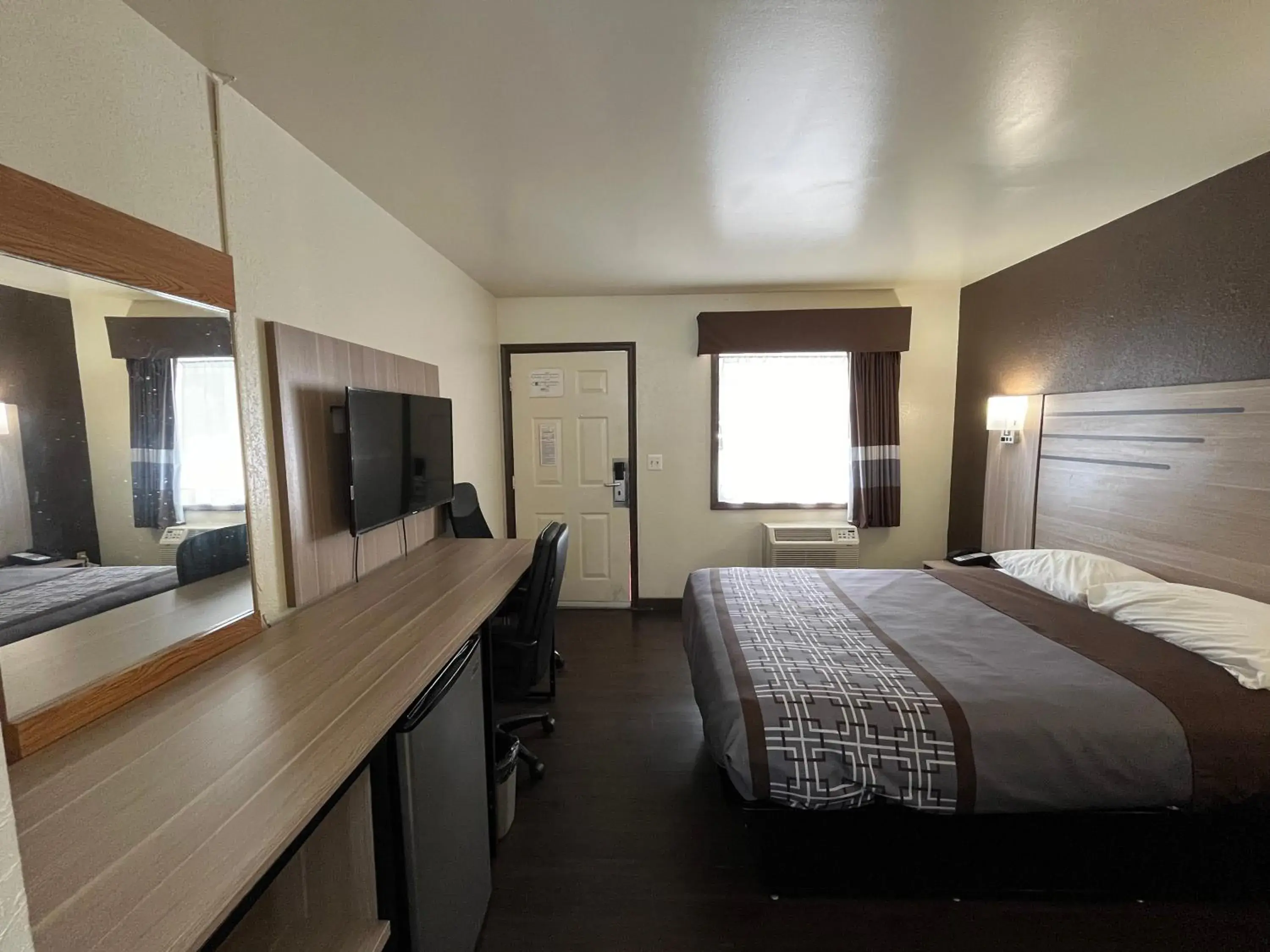 Bedroom, Bed in Budget Inn By OYO Nassawadox Hwy 13 Bedroom, Bed in Budget Inn By OYO Nassawadox Hwy 13