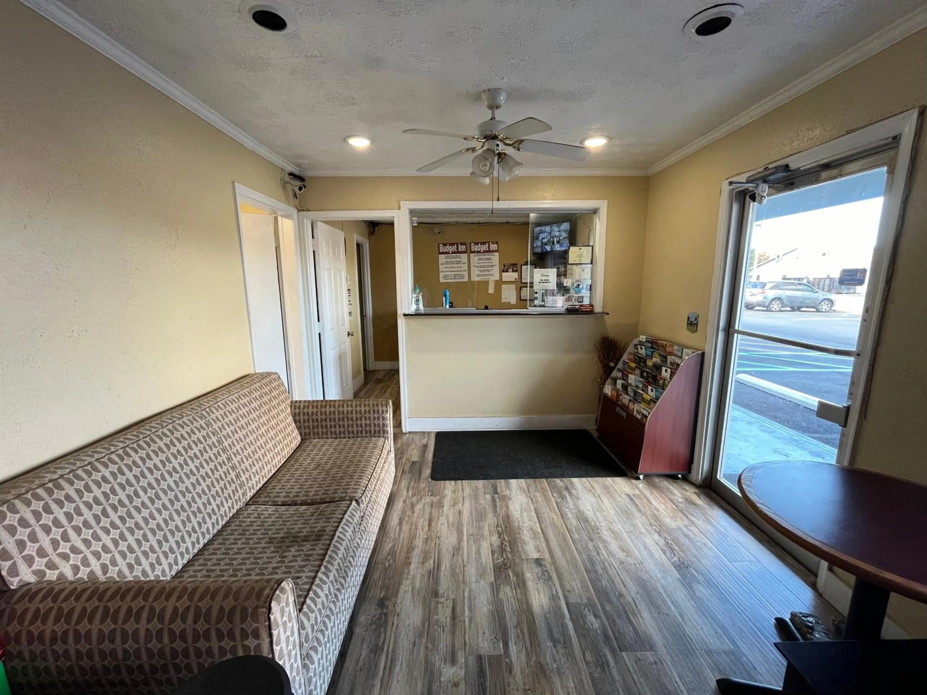 Lobby or reception in Budget Inn By OYO Nassawadox Hwy 13