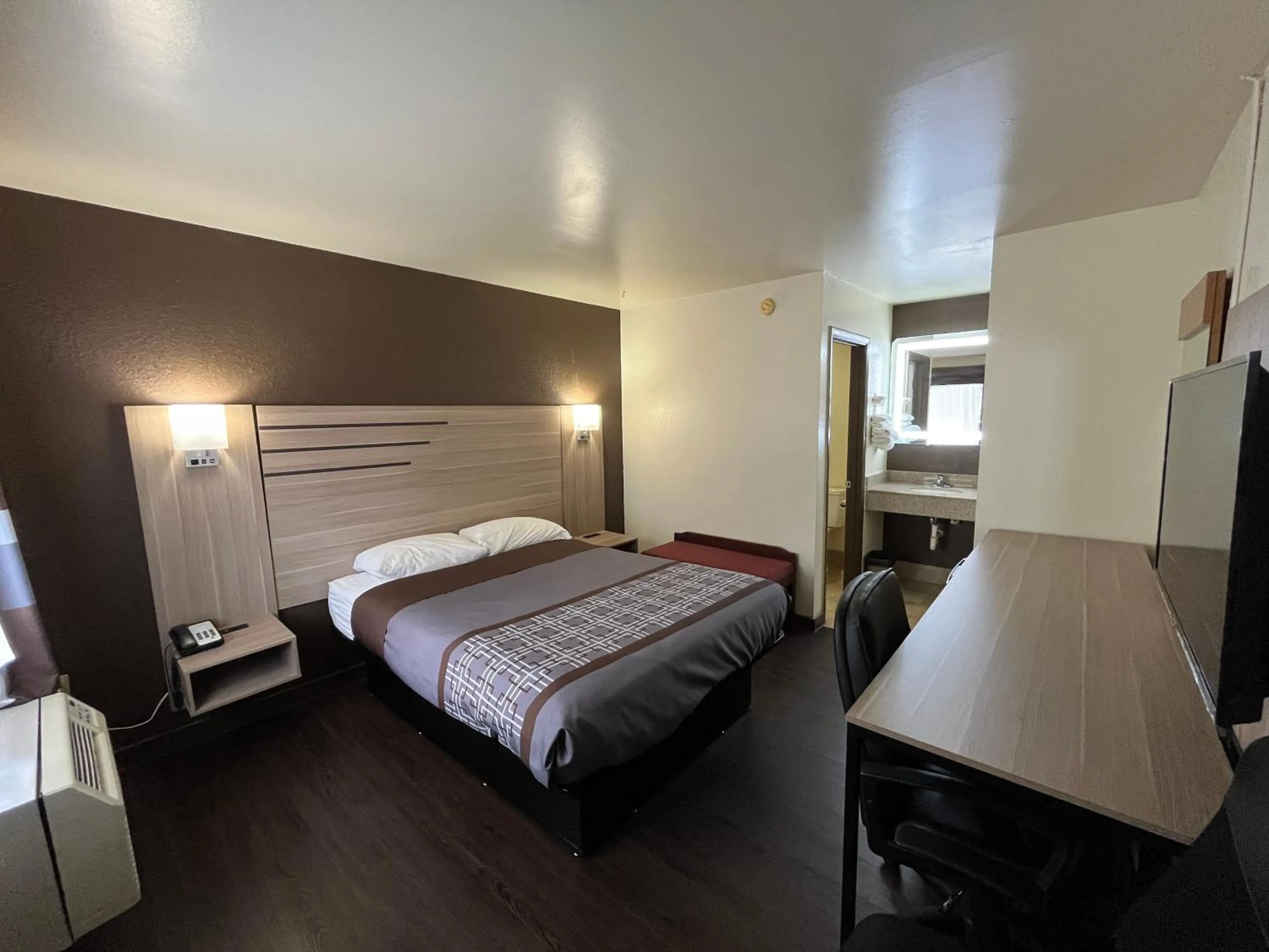 Bedroom, Bed in Budget Inn By OYO Nassawadox Hwy 13