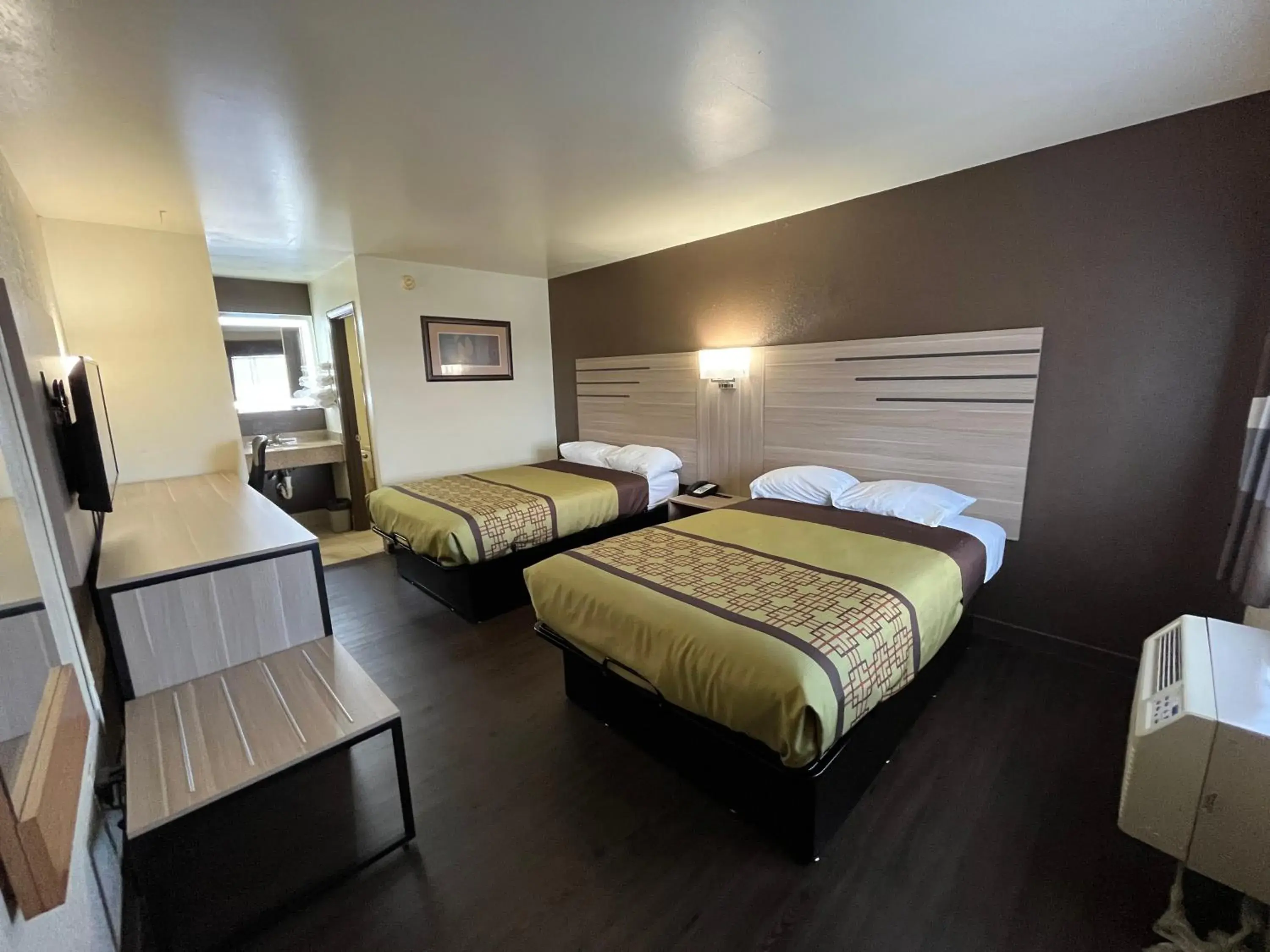 Bedroom, Bed in Budget Inn By OYO Nassawadox Hwy 13 Bedroom, Bed in Budget Inn By OYO Nassawadox Hwy 13