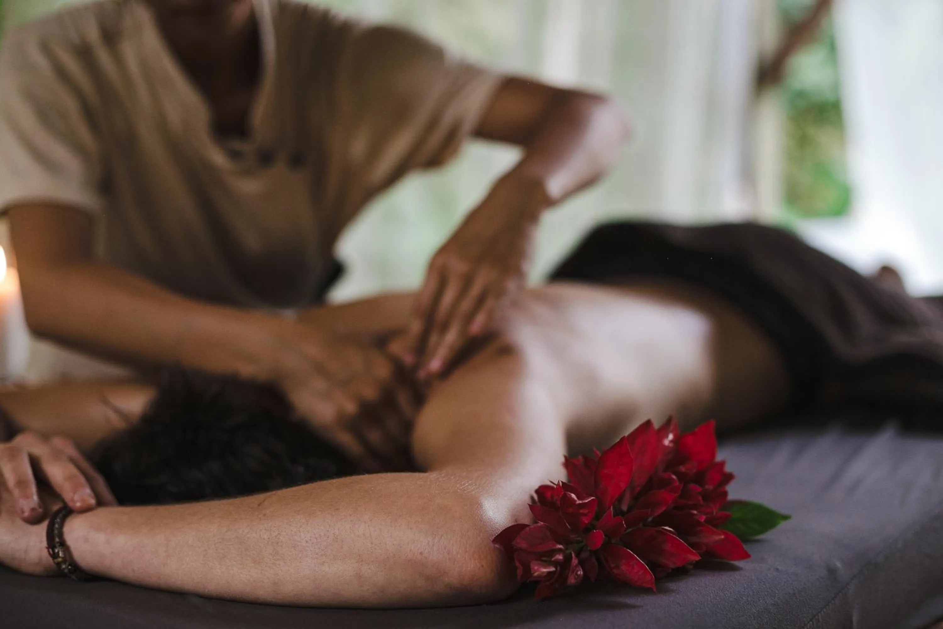 Massage in Hamadryade Lodge