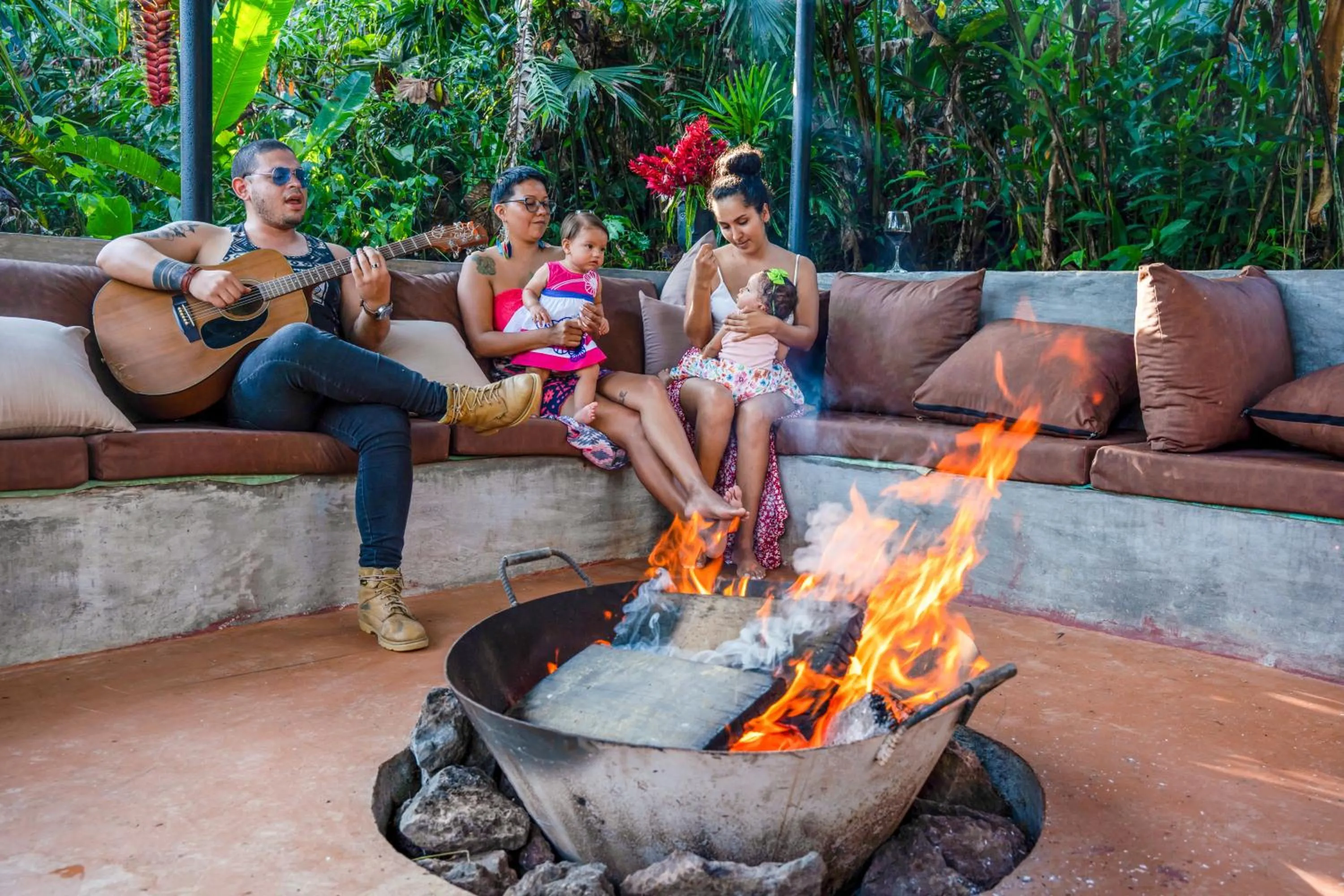 People in Hamadryade Lodge