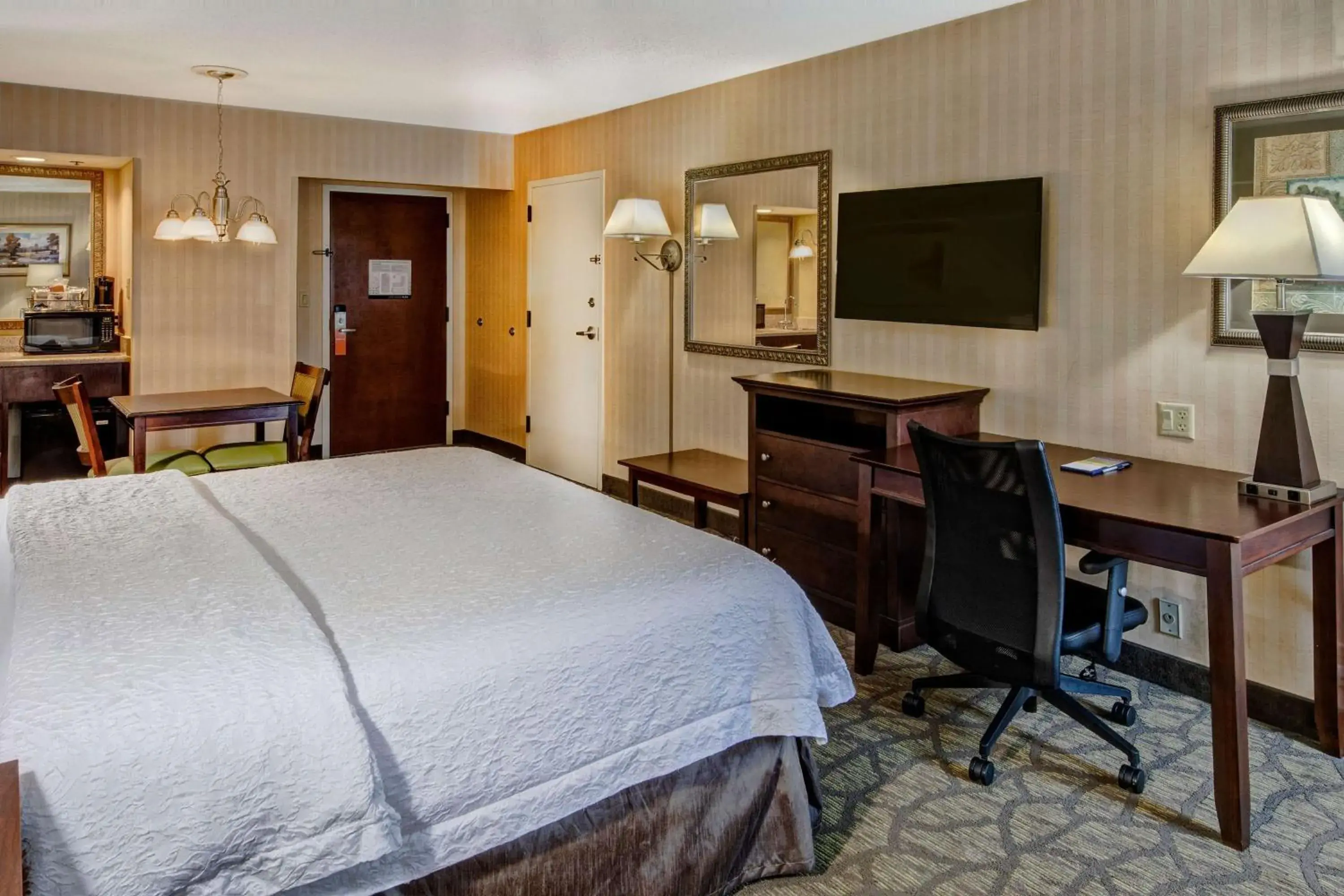 Bedroom, Bed in Hampton Inn Rocky Mount Bedroom, Bed in Hampton Inn Rocky Mount