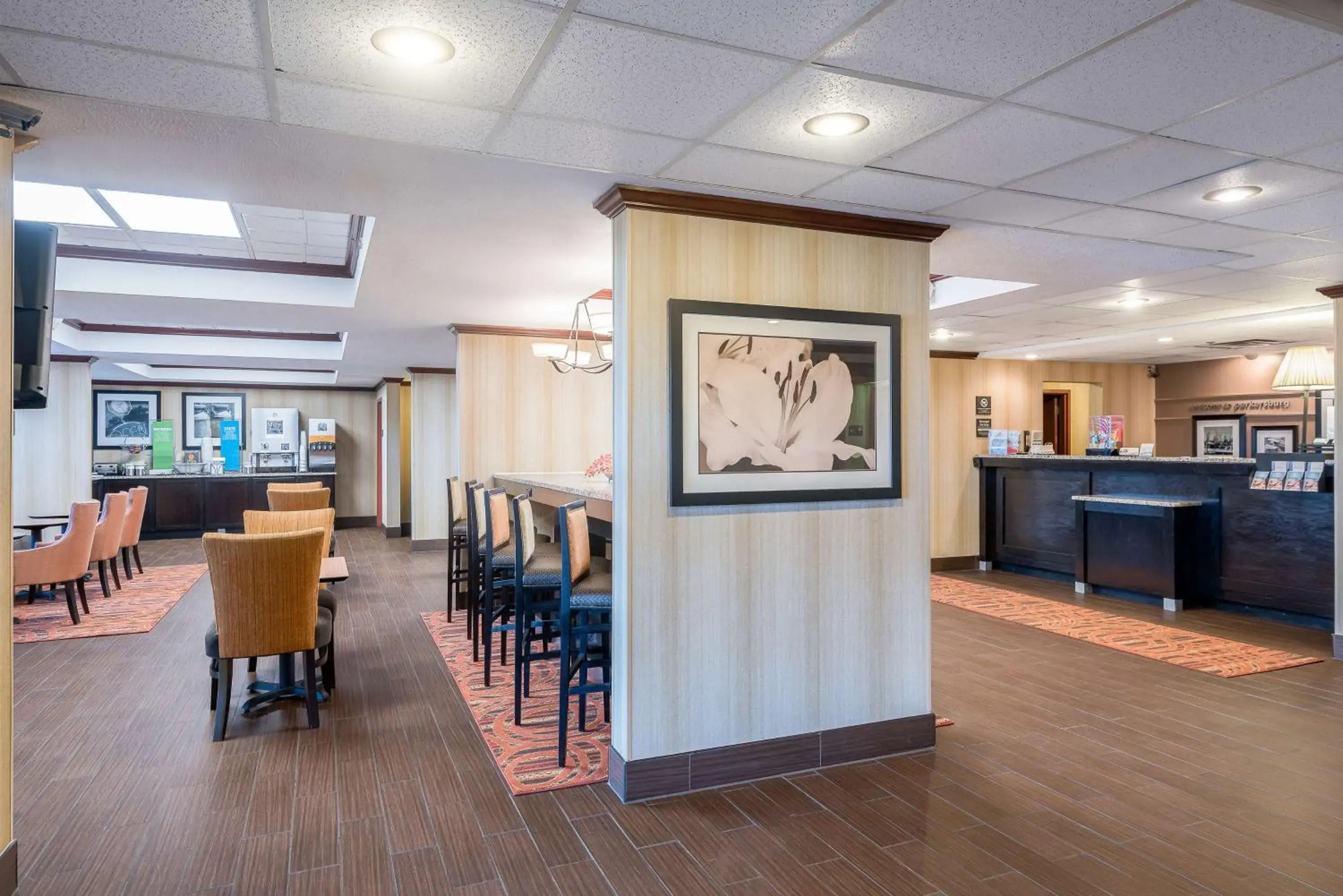 Lobby or reception in Hampton Inn Parkersburg/Mineral Wells Lobby or reception in Hampton Inn Parkersburg/Mineral Wells