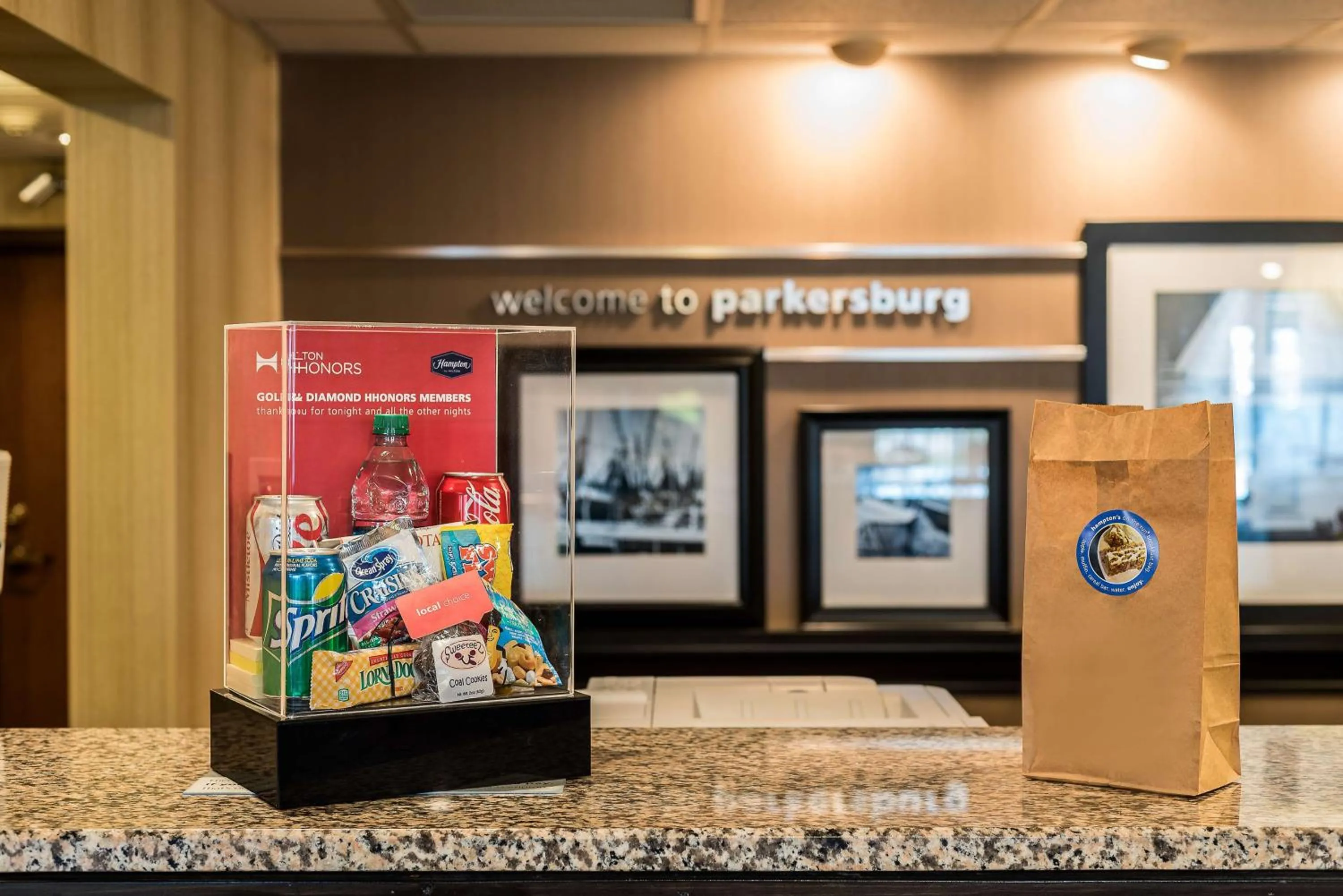 Lobby or reception in Hampton Inn Parkersburg/Mineral Wells