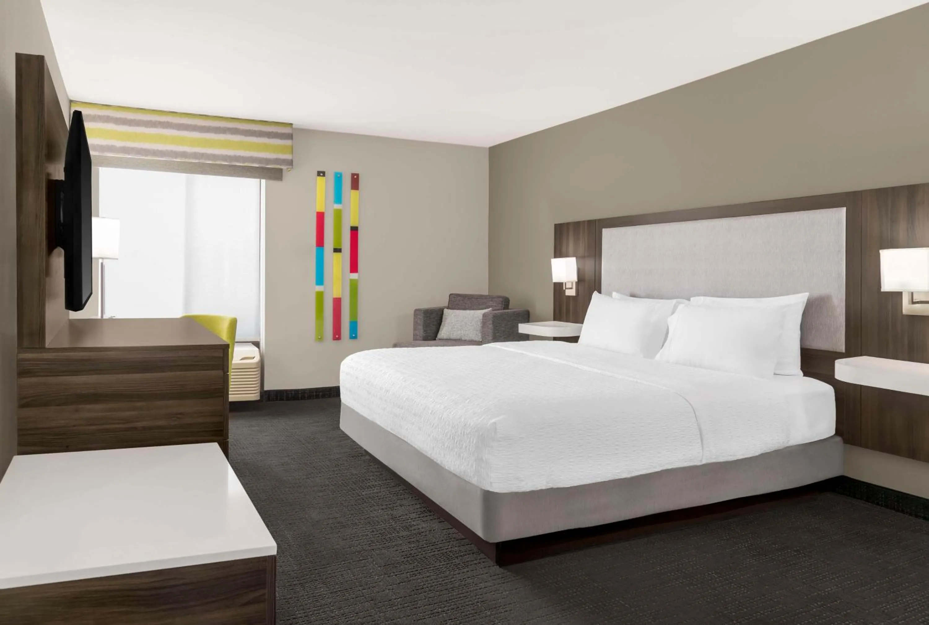 Bed in Hampton Inn Olathe