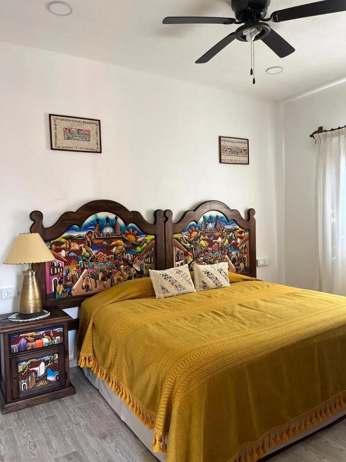 Property building, Bed in Posada de la Virgen