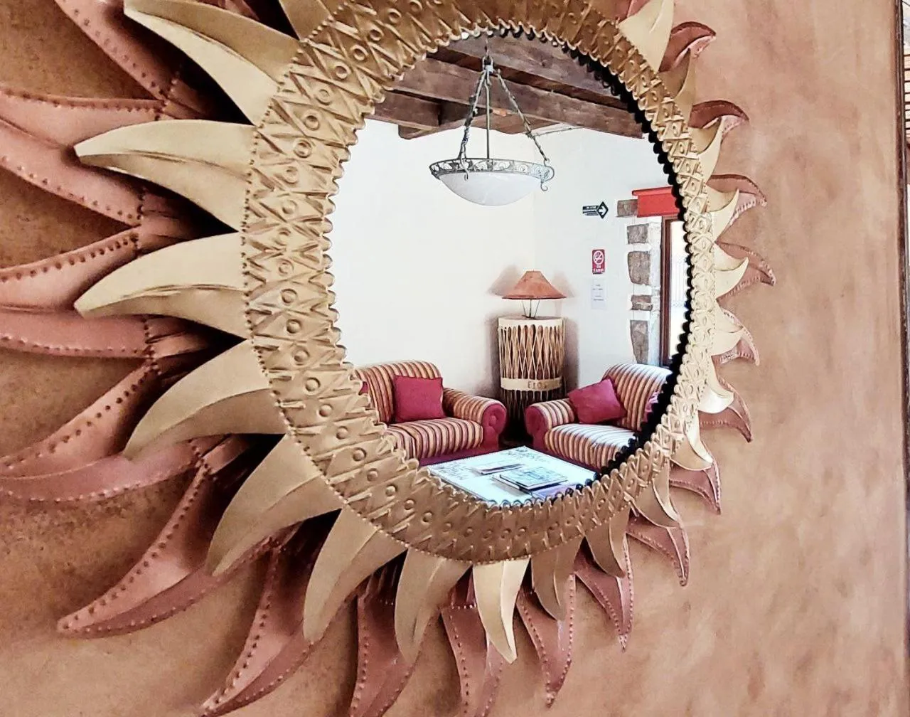 Seating area in Posada de la Virgen