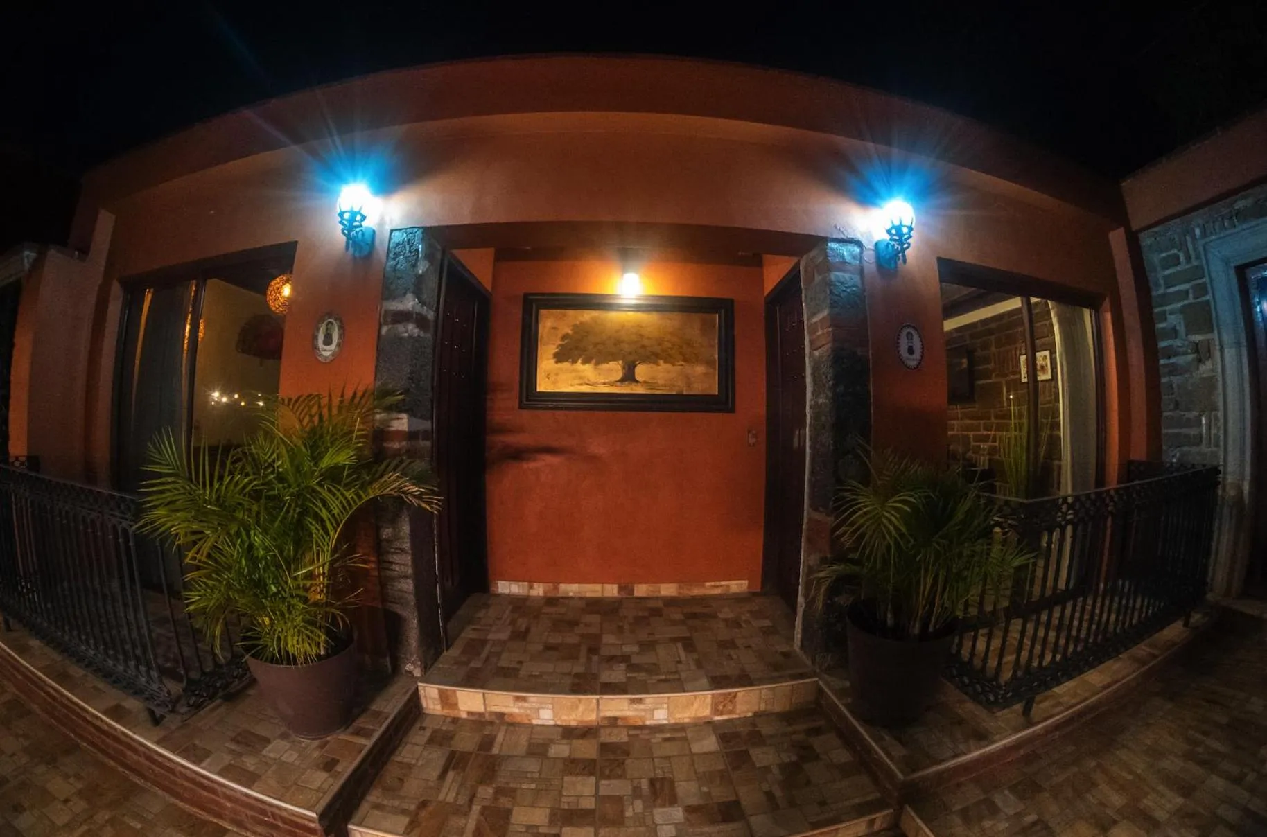 Property building in Posada de la Virgen