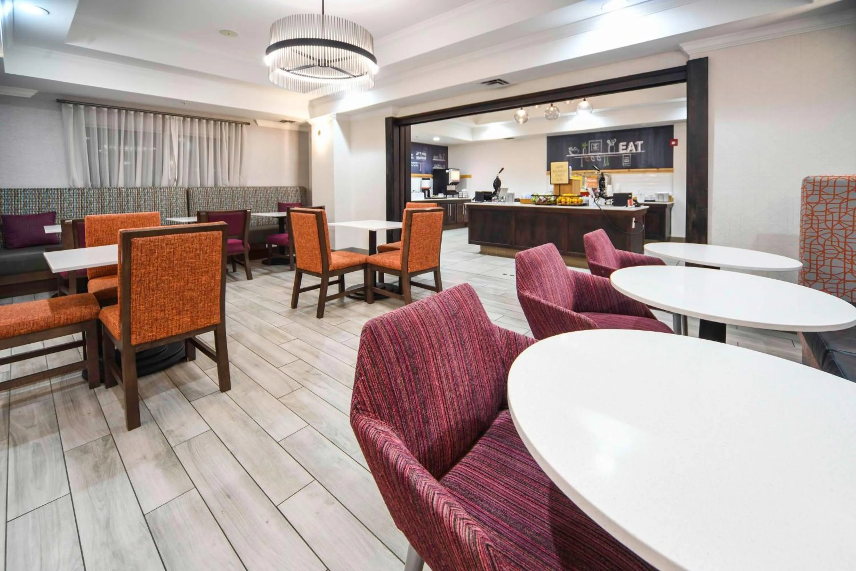 Breakfast in Hampton Inn Bryant