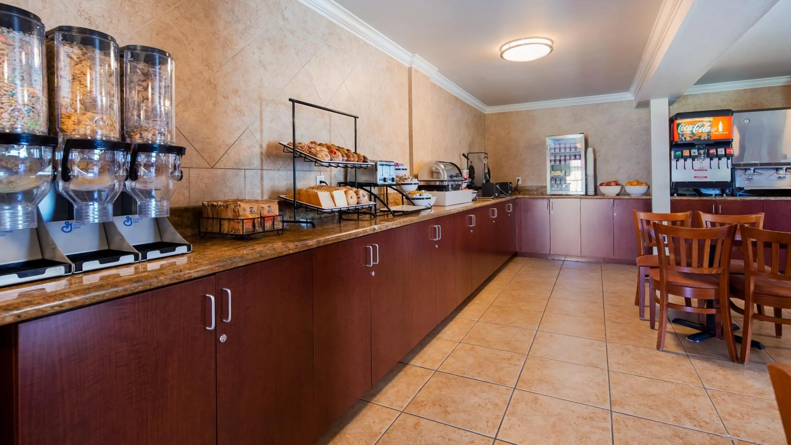 Restaurant/places to eat in Lompoc Valley Inn and Suites