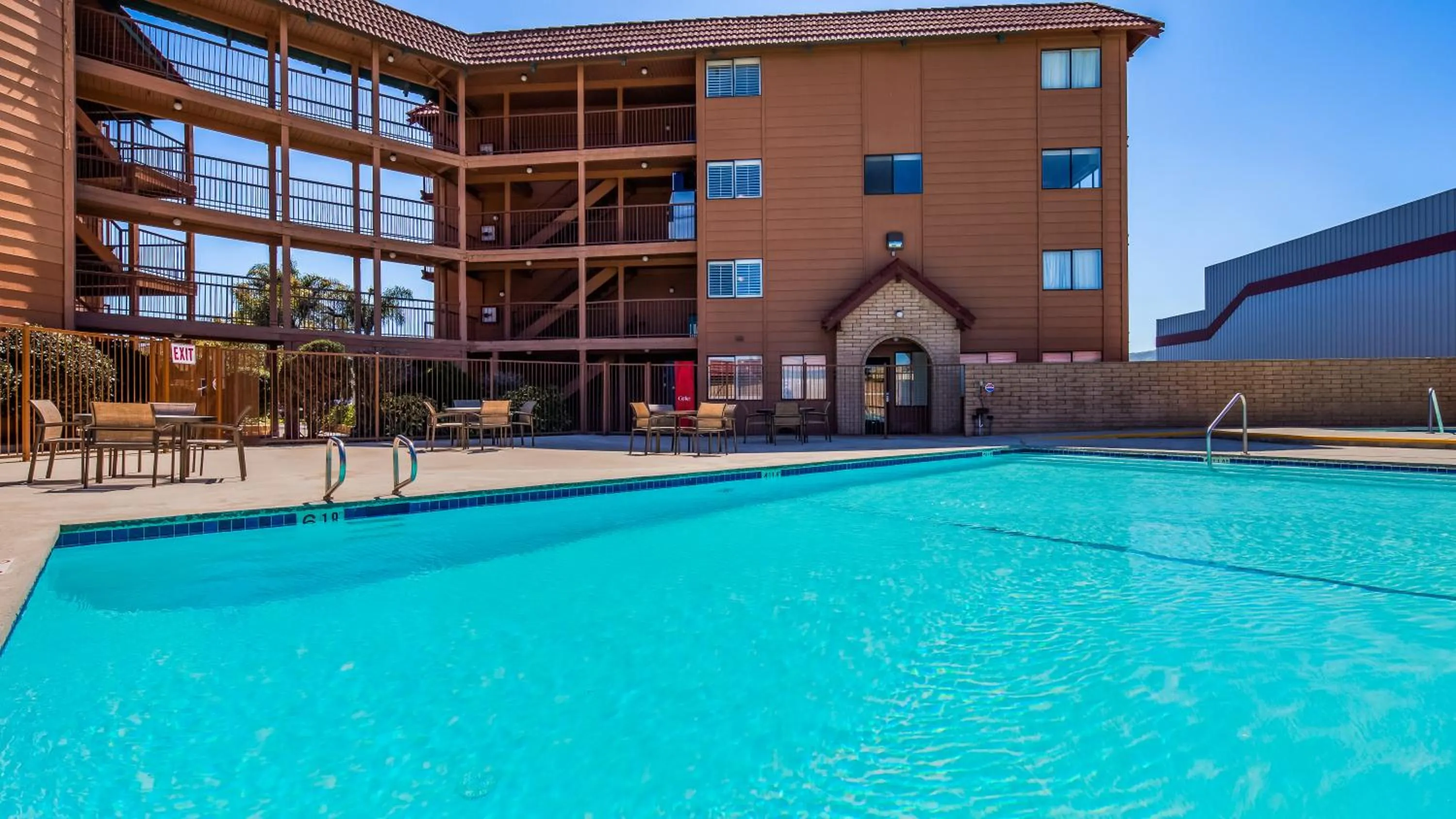 Swimming pool in Lompoc Valley Inn and Suites
