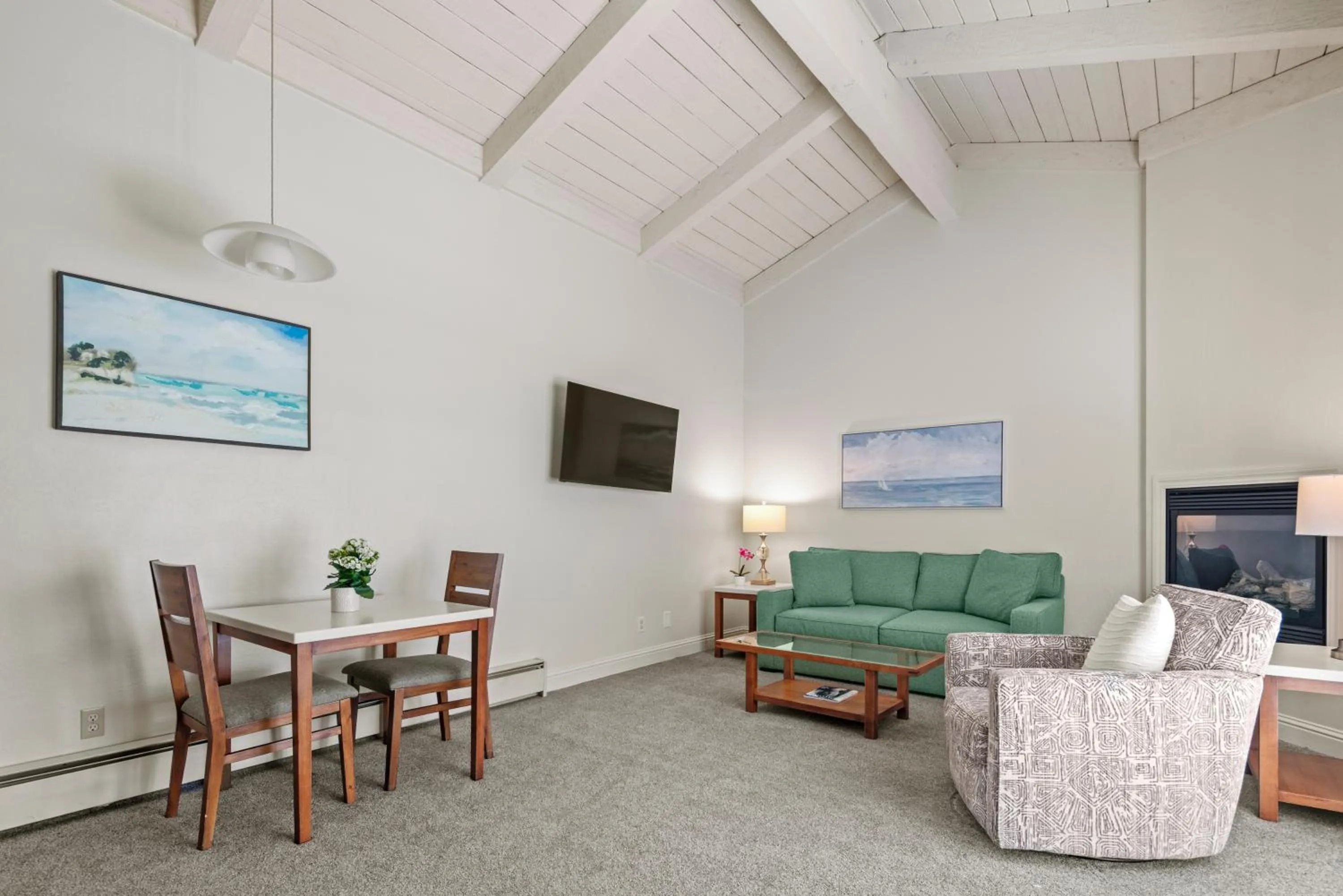 Living room in Lobos Lodge