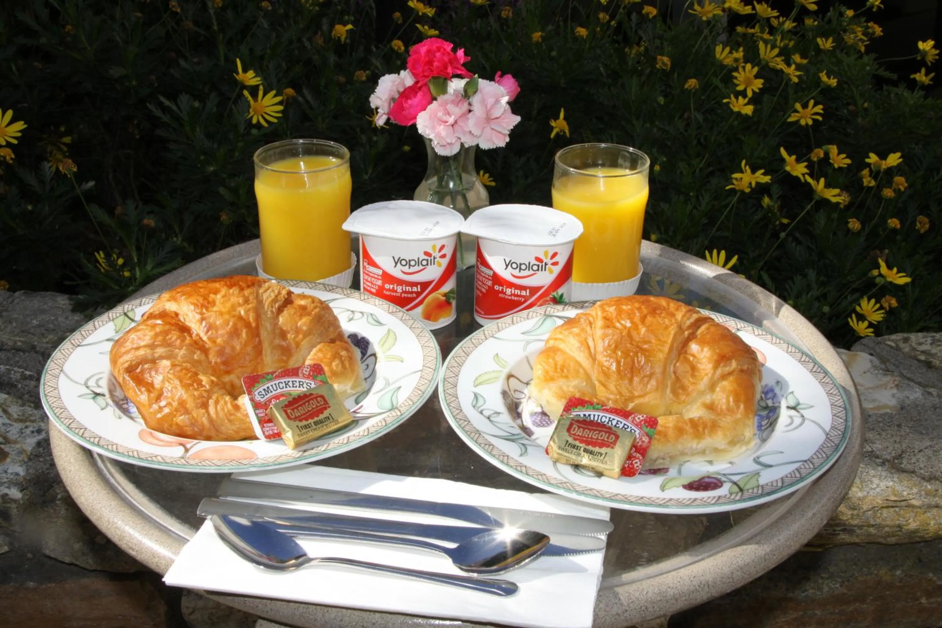 Continental breakfast in Lobos Lodge