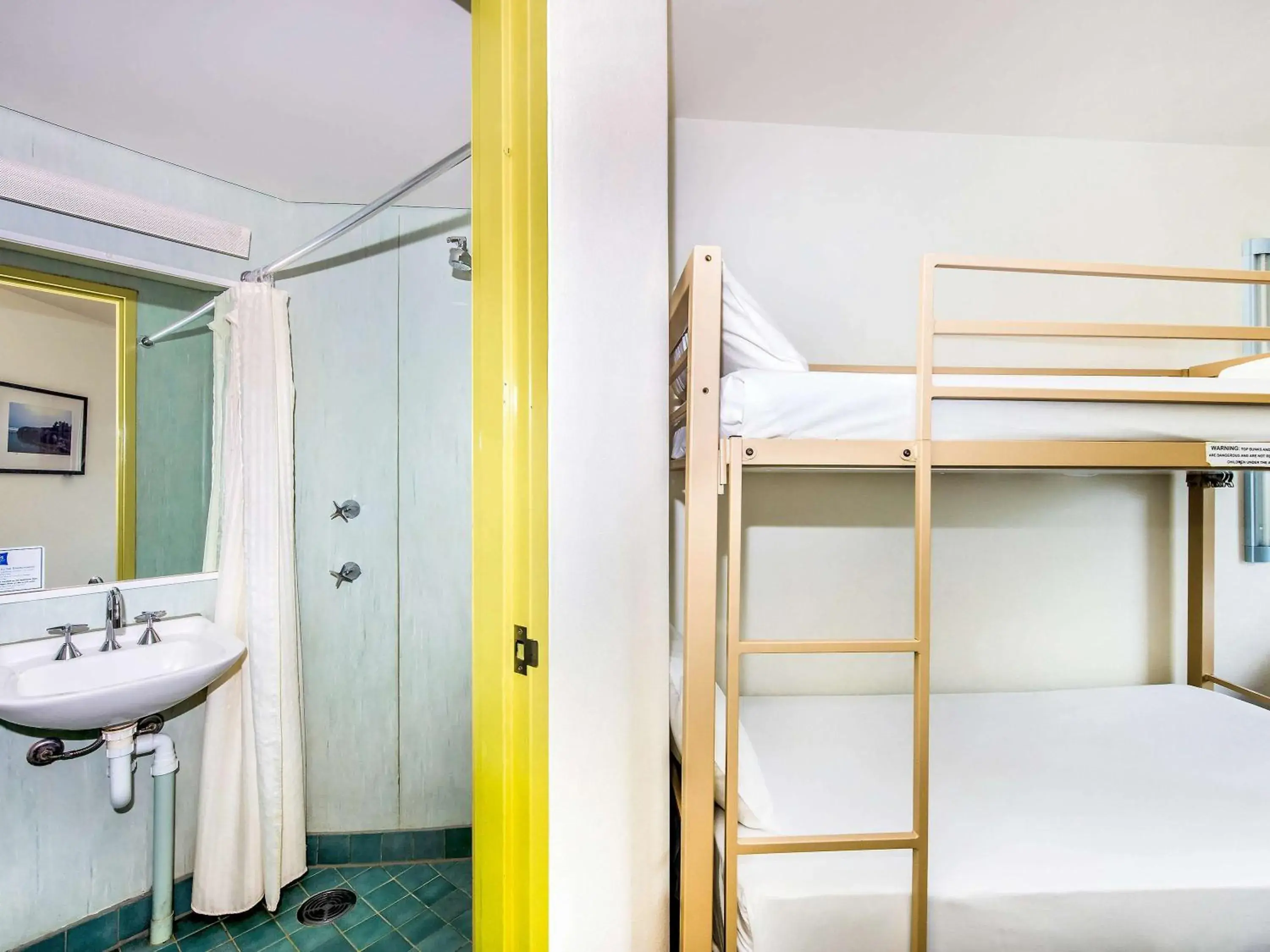 Photo of the whole room, Bed in ibis Budget Coffs Harbour Photo of the whole room, Bed in ibis Budget Coffs Harbour