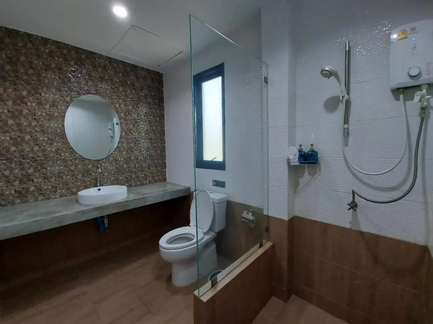 Bathroom in Evergreen Koh Chang Resort Bathroom in Evergreen Koh Chang Resort