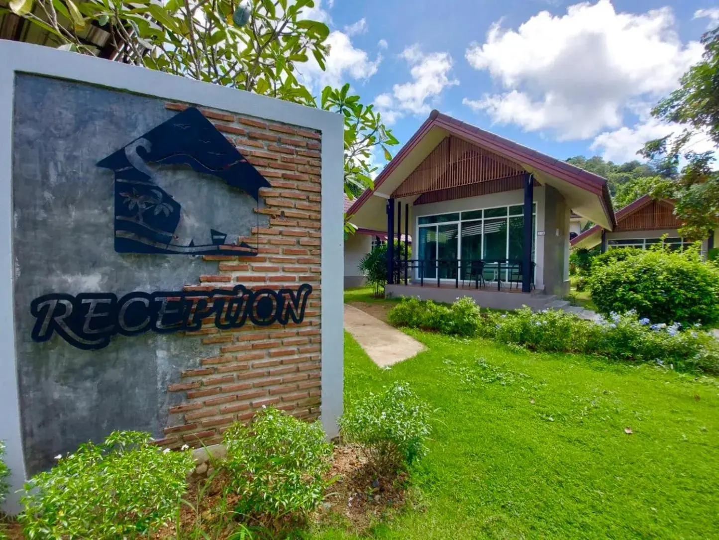 Property building in Evergreen Koh Chang Resort Property building in Evergreen Koh Chang Resort