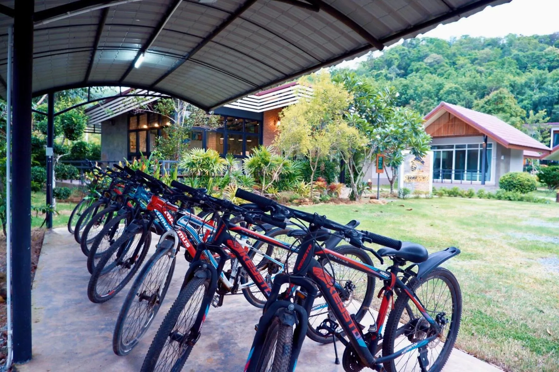 Cycling in Evergreen Koh Chang Resort