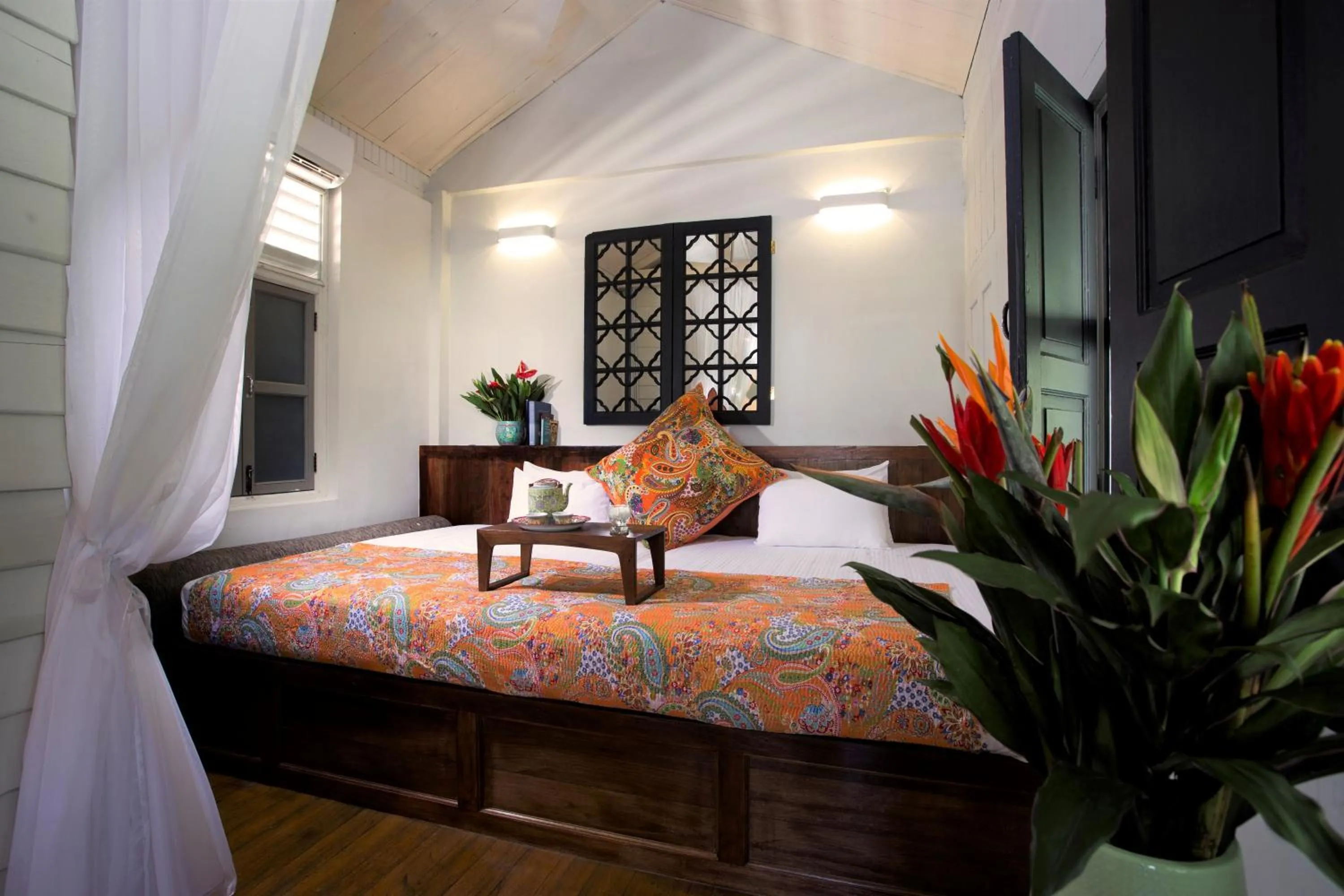 Bed in Muntri Mews