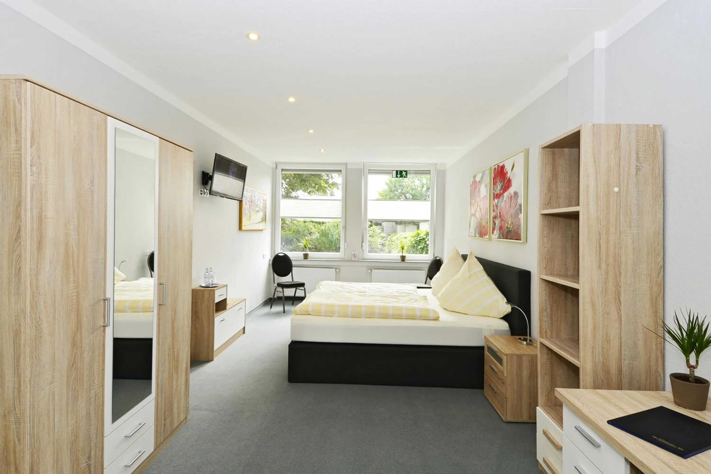 Photo of the whole room, Bed in Hotel Haus Kleimann-Reuer