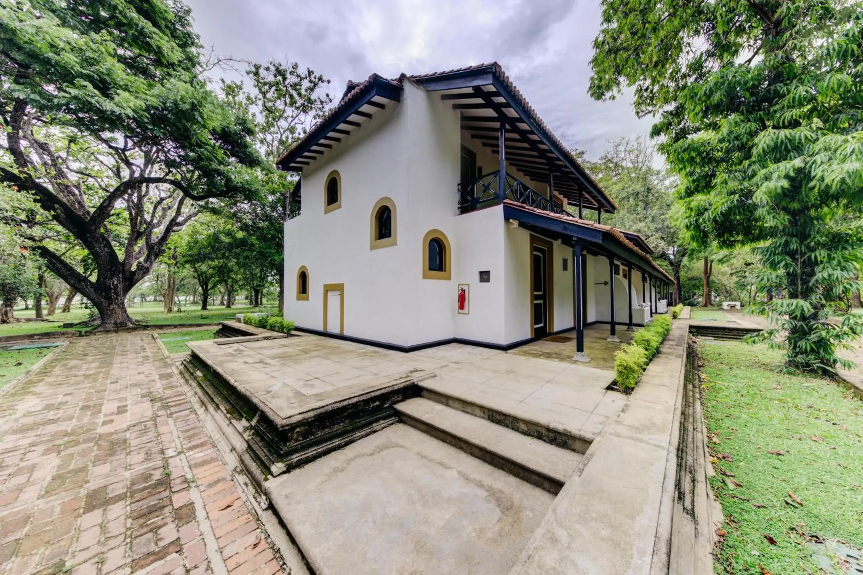 Property building in Cinnamon Lodge Habarana Property building in Cinnamon Lodge Habarana