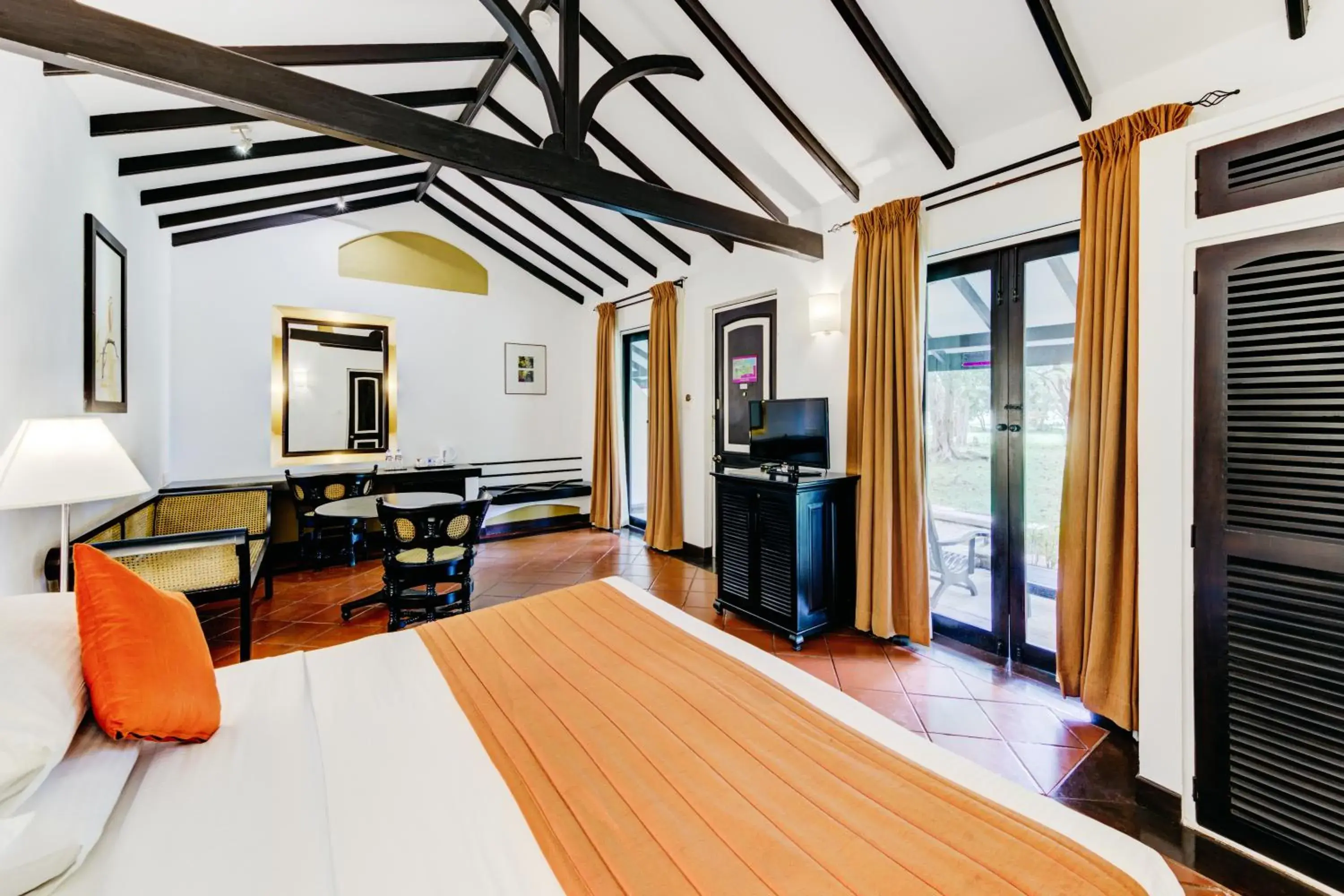 Photo of the whole room in Cinnamon Lodge Habarana Photo of the whole room in Cinnamon Lodge Habarana