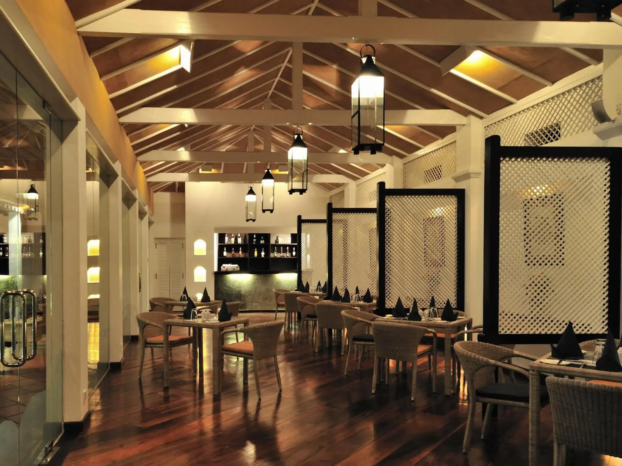 Restaurant/places to eat in Cinnamon Lodge Habarana Restaurant/places to eat in Cinnamon Lodge Habarana