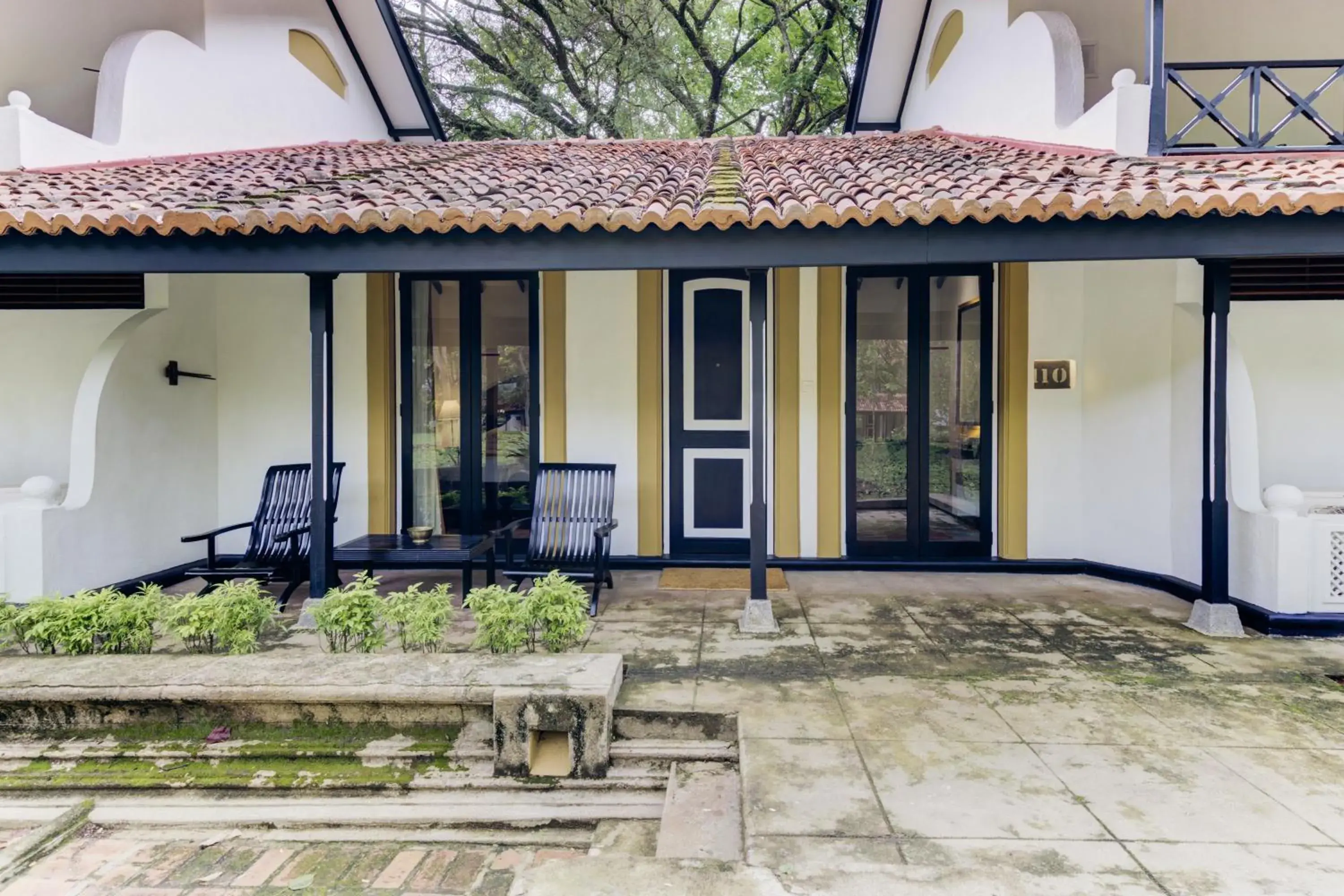 Property building in Cinnamon Lodge Habarana Property building in Cinnamon Lodge Habarana