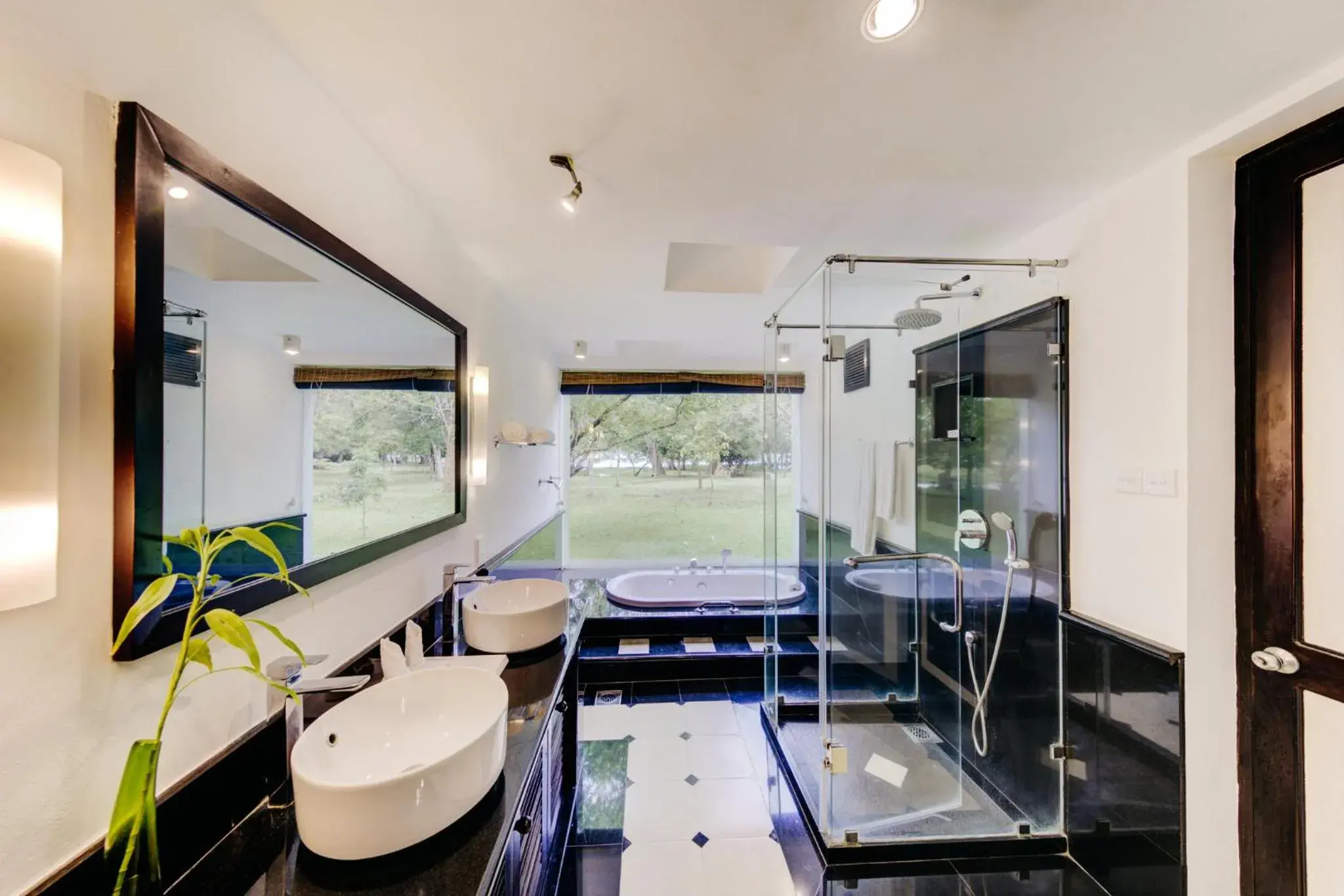 Bathroom in Cinnamon Lodge Habarana Bathroom in Cinnamon Lodge Habarana