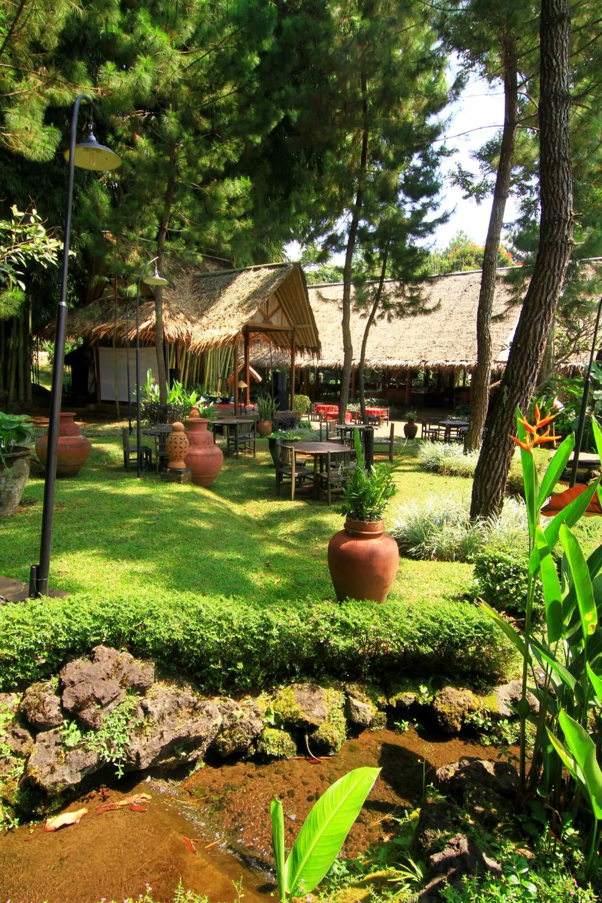 Garden in Kampung Sampireun Resort & Spa