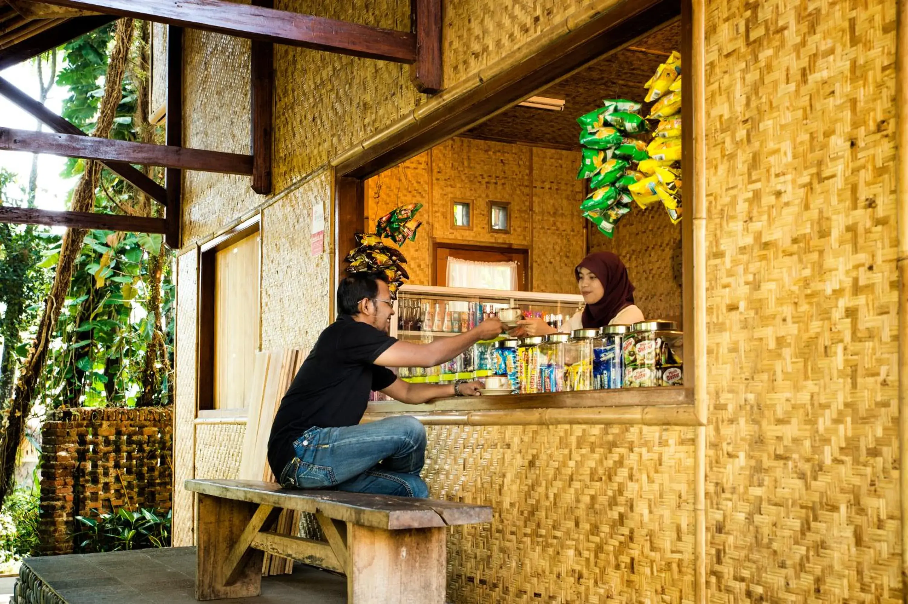 Lounge or bar in Kampung Sampireun Resort & Spa Lounge or bar in Kampung Sampireun Resort & Spa