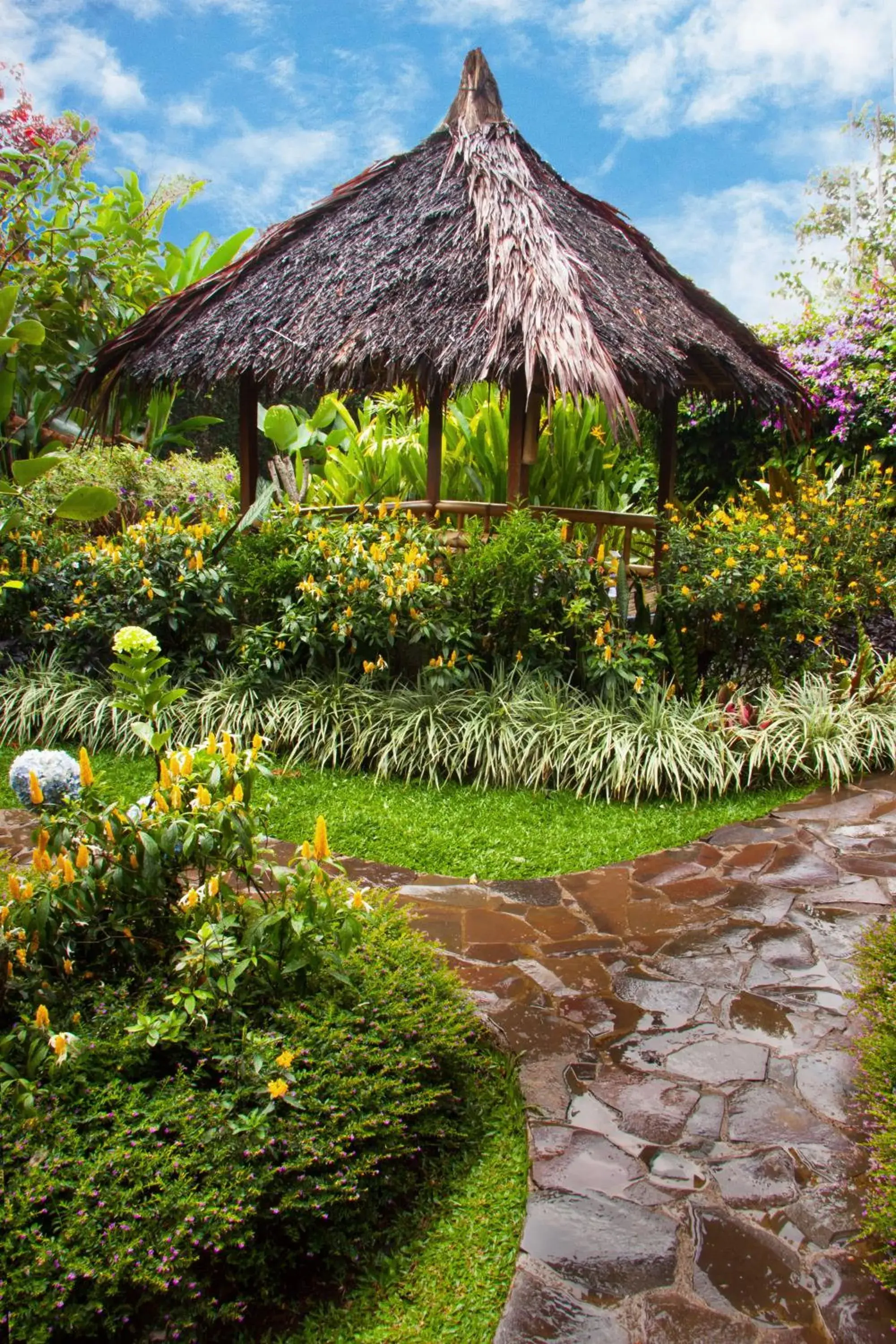 Restaurant/places to eat in Kampung Sampireun Resort & Spa Restaurant/places to eat in Kampung Sampireun Resort & Spa